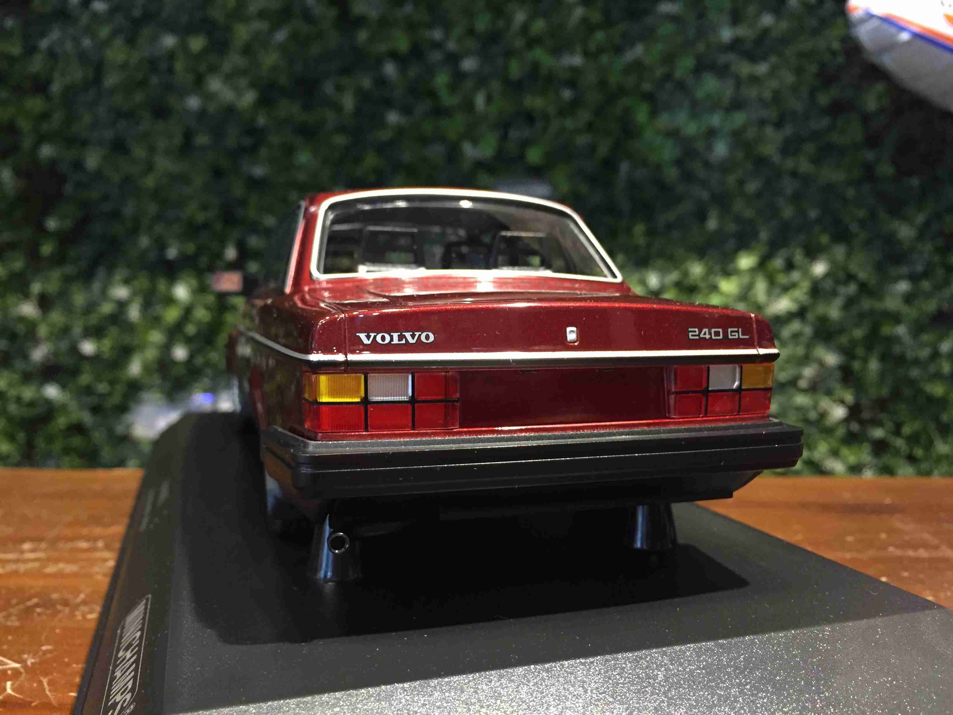 1/18 Minichamps Volvo 240 GL 1986 Dark Red 155171406【MGM】