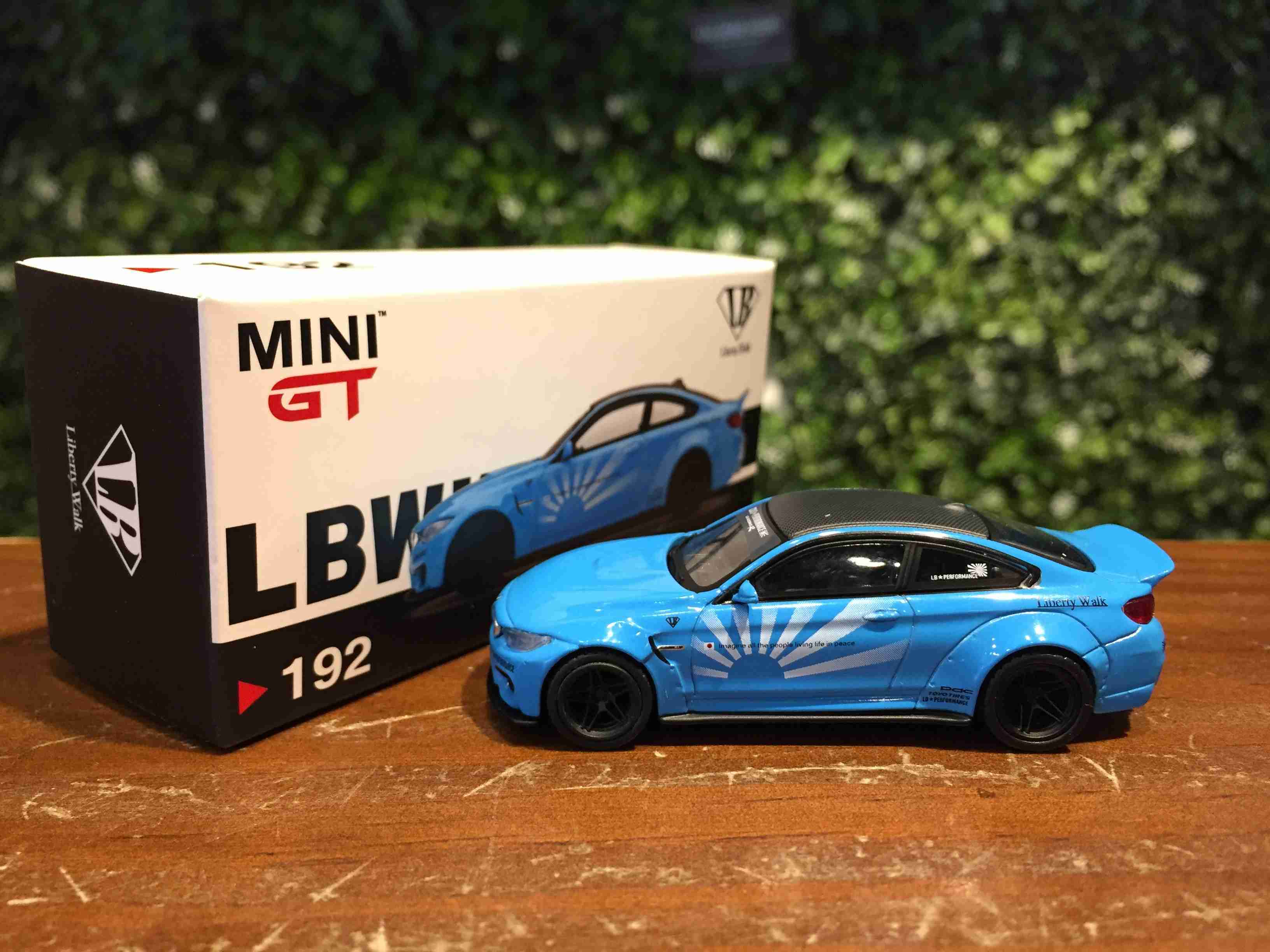 1/64 MiniGT LB-WORKS BMW M4 Baby Blue MGT00192L【MGM】