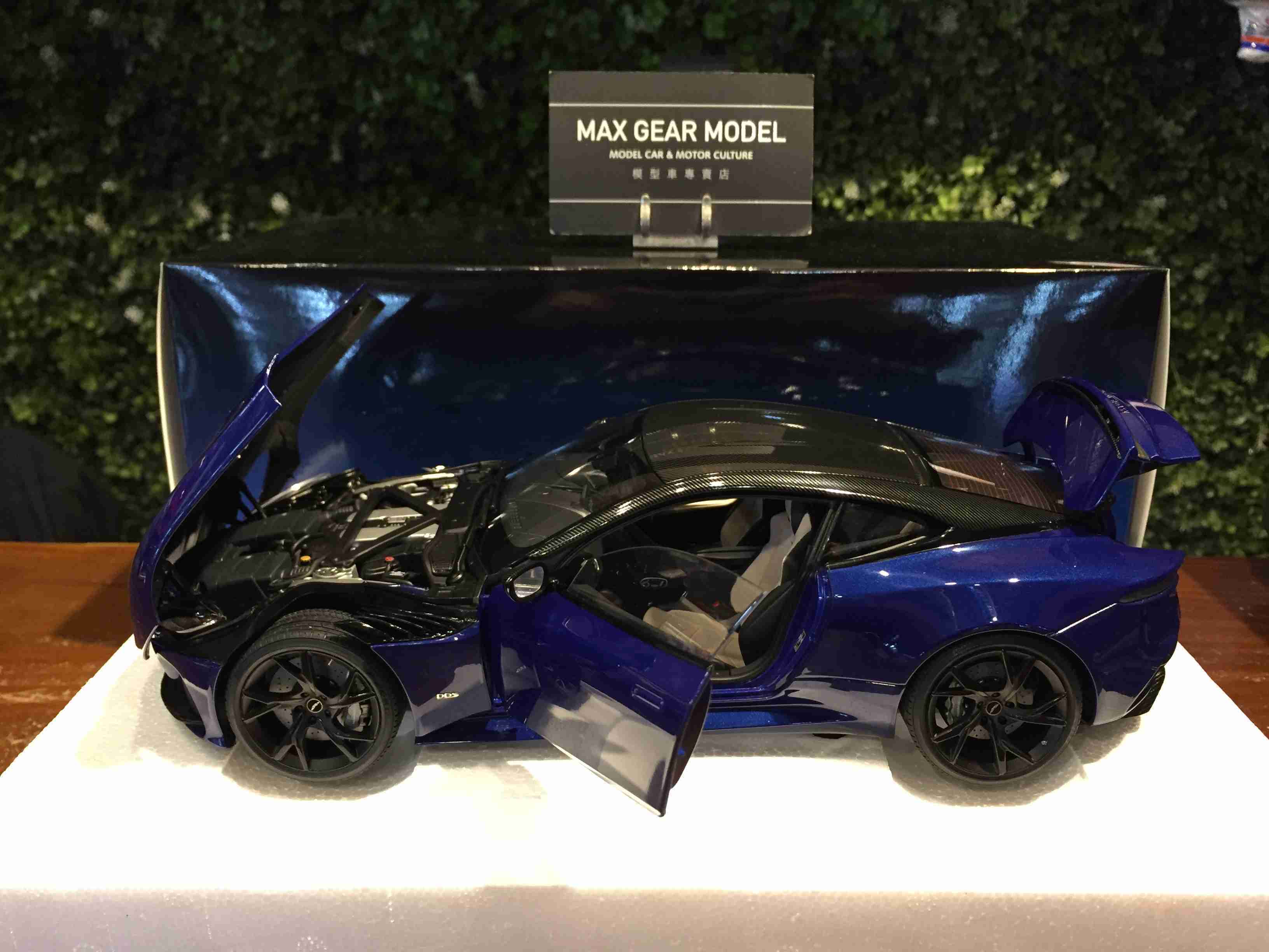 1/18 AUTOart Aston Martin DBS Superleggera Blue 70294【MGM】