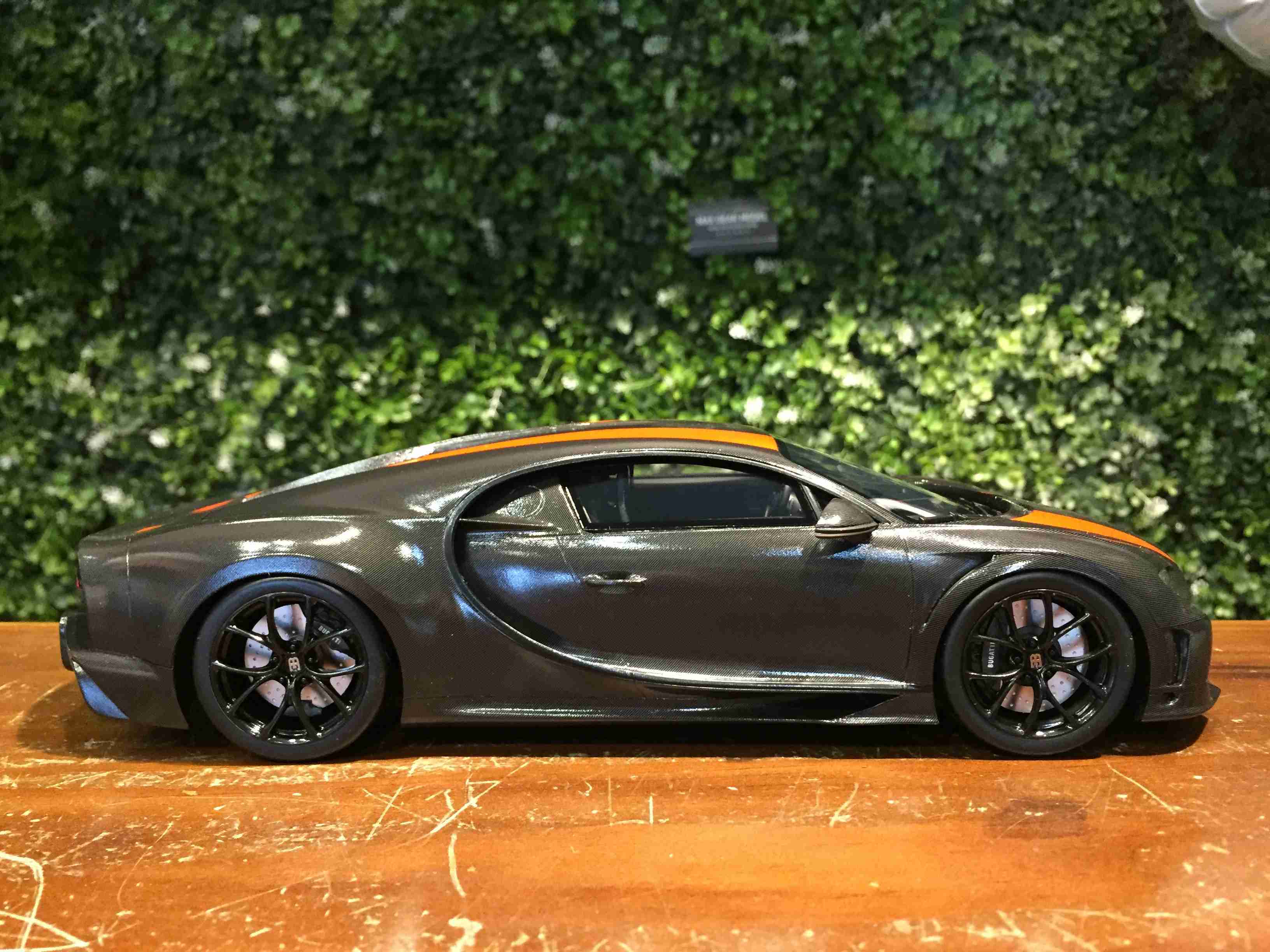 1/18 TopSpeed Bugatti Chiron SS 300 World Record TS0363【MGM】