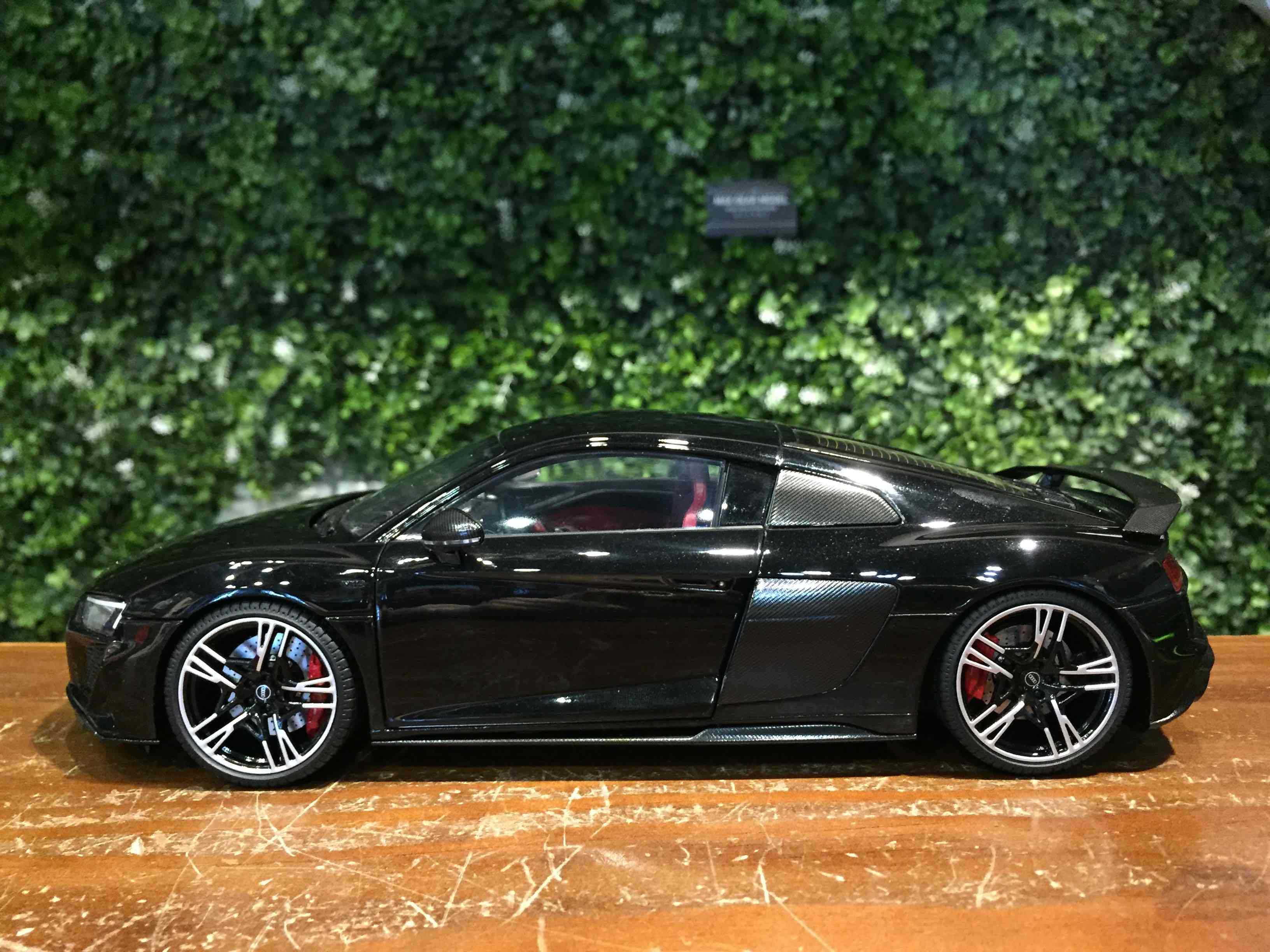 1/18 KengFai Audi R8 Coupe 2021 Black KF0353【MGM】