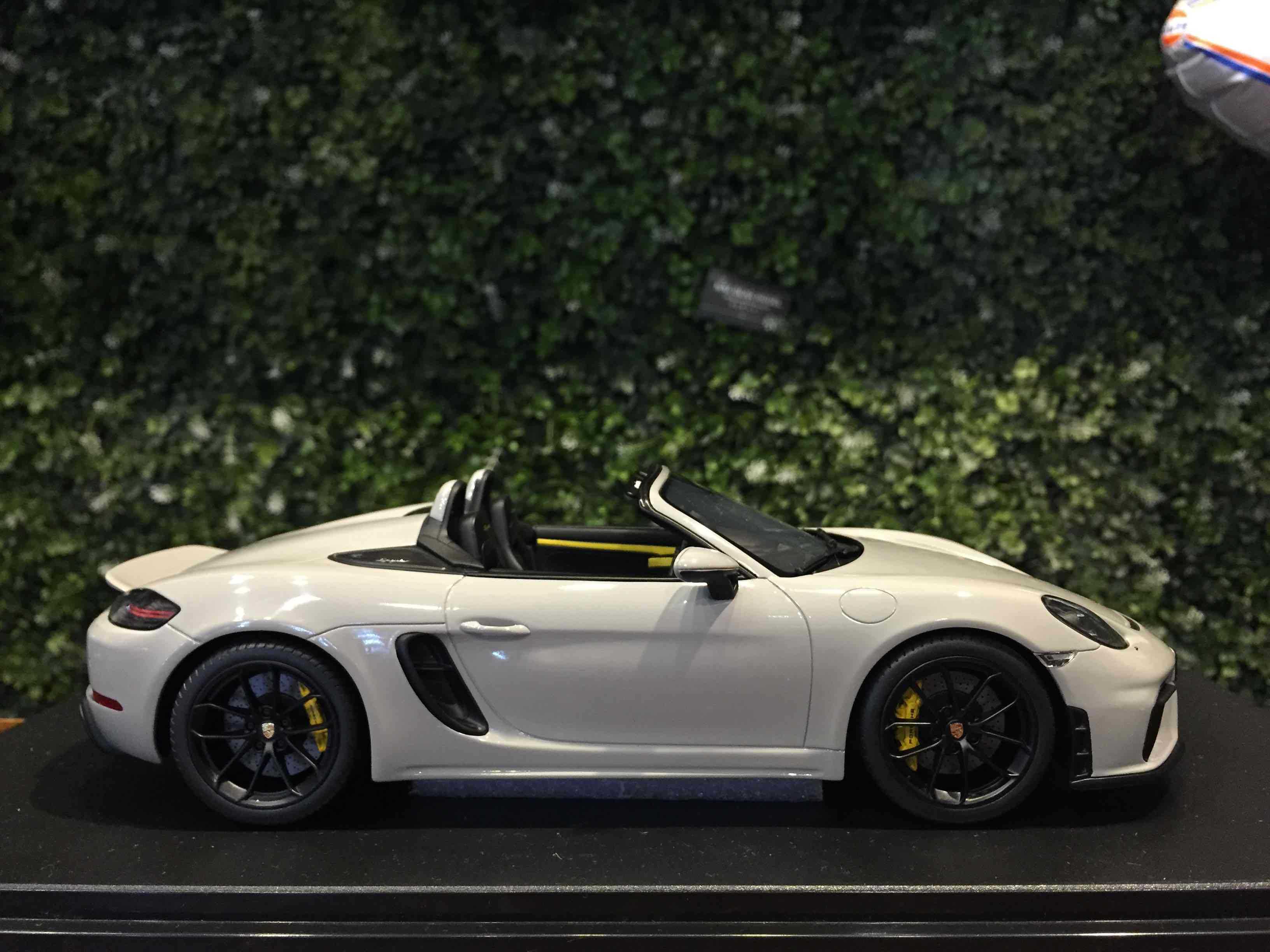 【GTSpirit】1/18 Porsche 718 Spyder Crayon 1/18 GT Spirit Porsche 718 Spyder (Crayon Grey) Resin Car