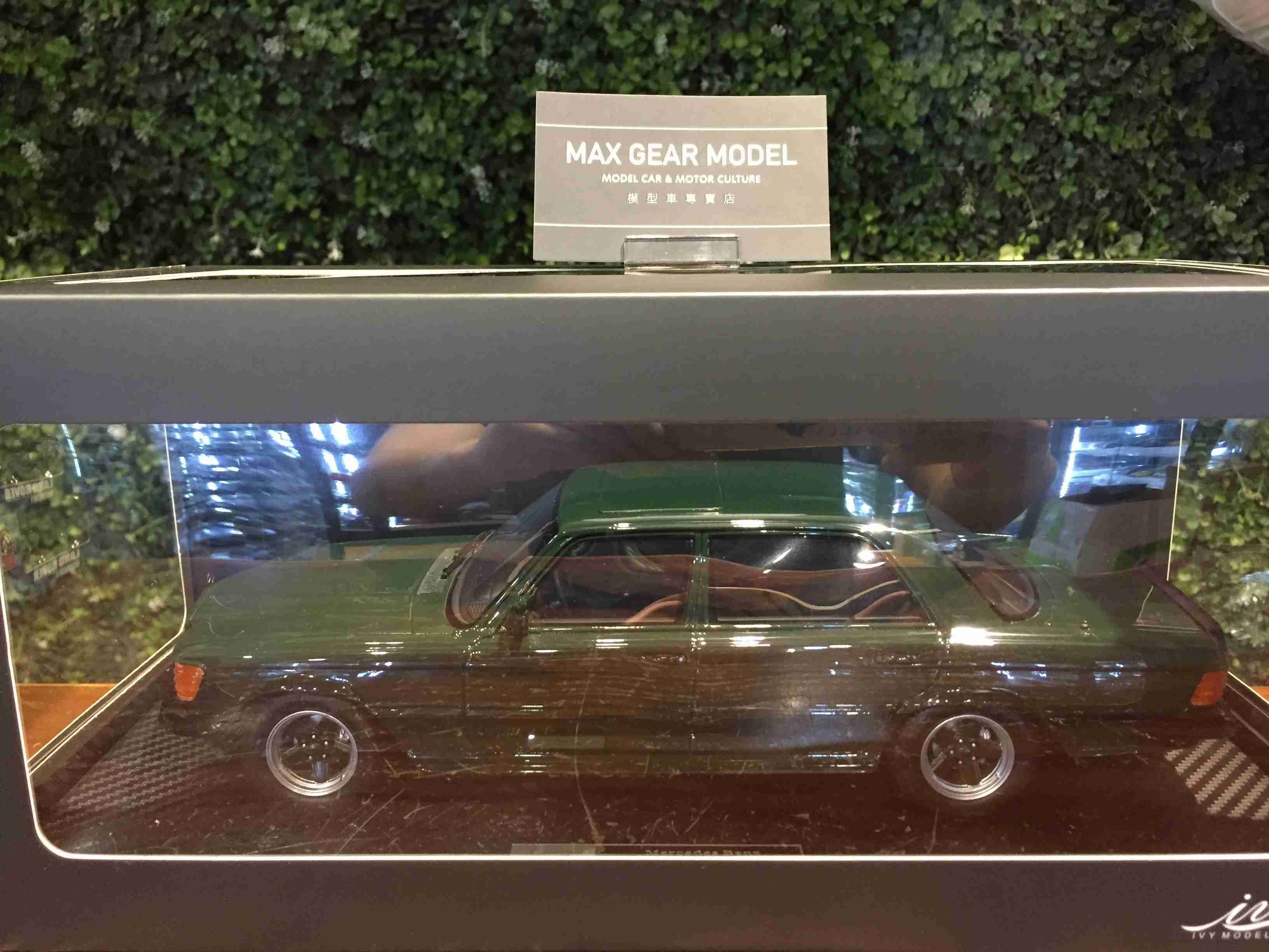 1/18 IVY Mercedes-Benz 450 SEL 6.9 AMG Green IM1803E【MGM】