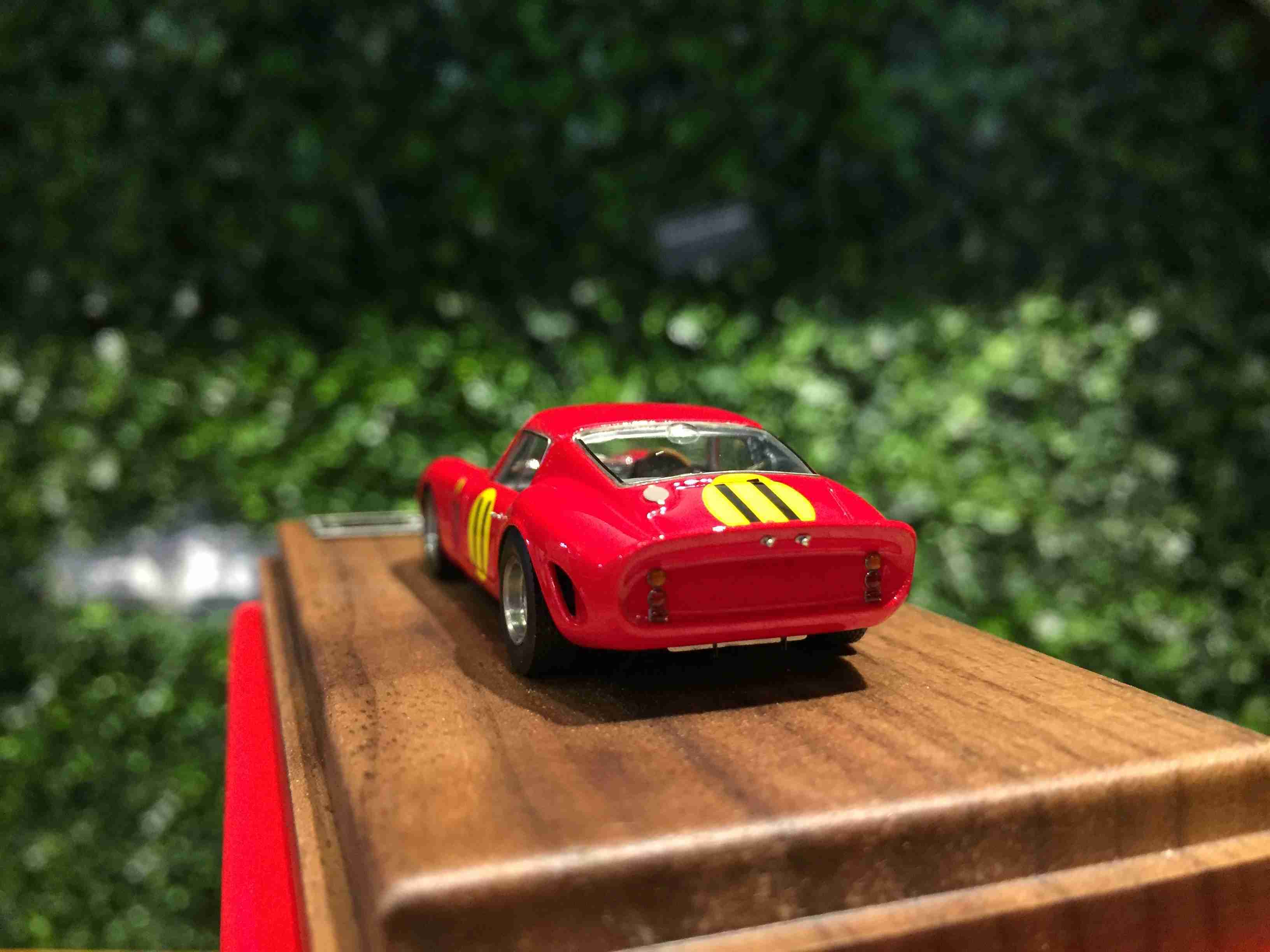 1/64 SCM Ferrari 250 GTO #11 SCM01R【MGM】