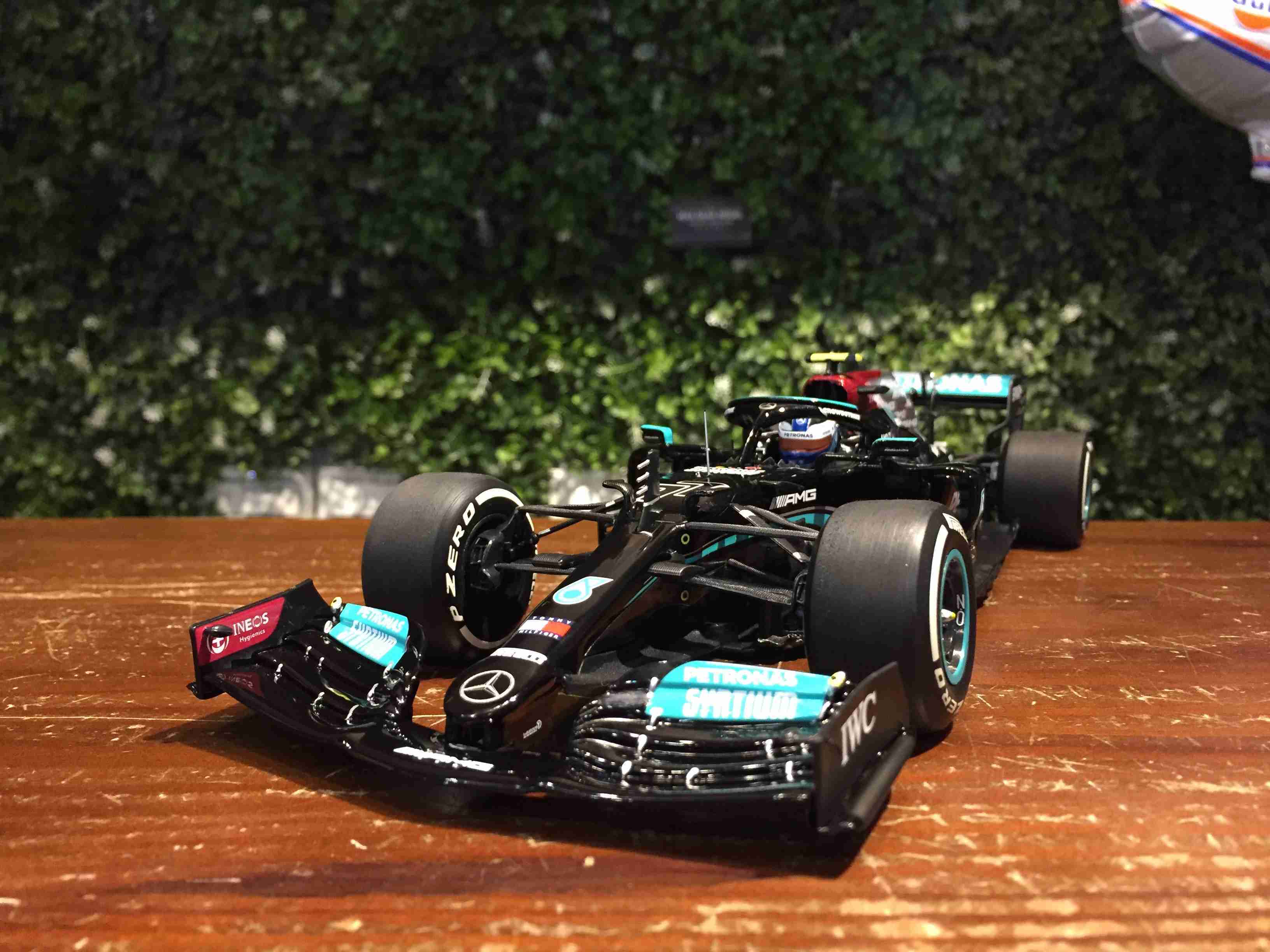 1/18 Minichamps Mercedes-AMG F1 W12 V.Bottas 110210177【MGM】