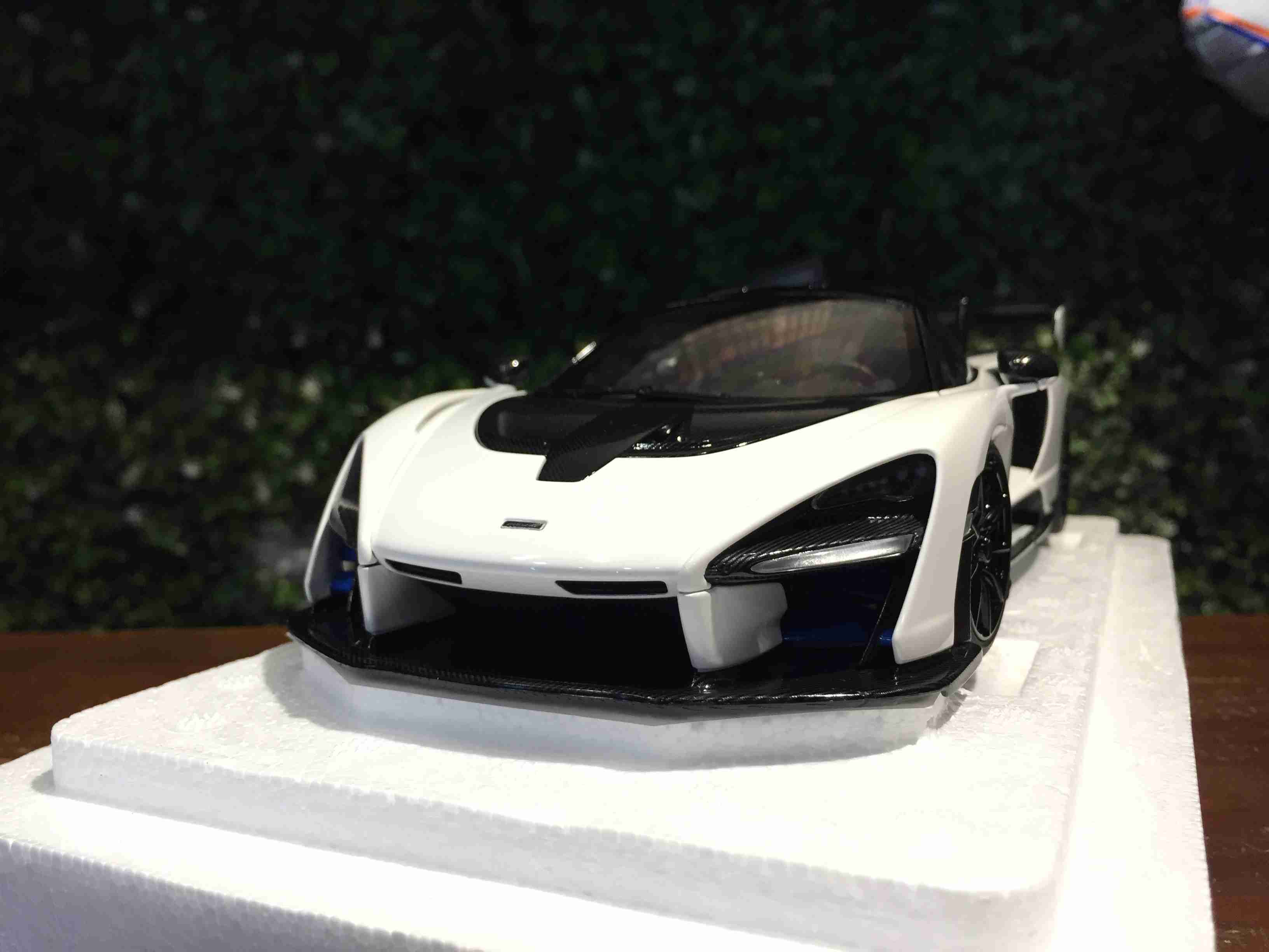 1/18 AUTOart McLaren Senna White 76075【MGM】