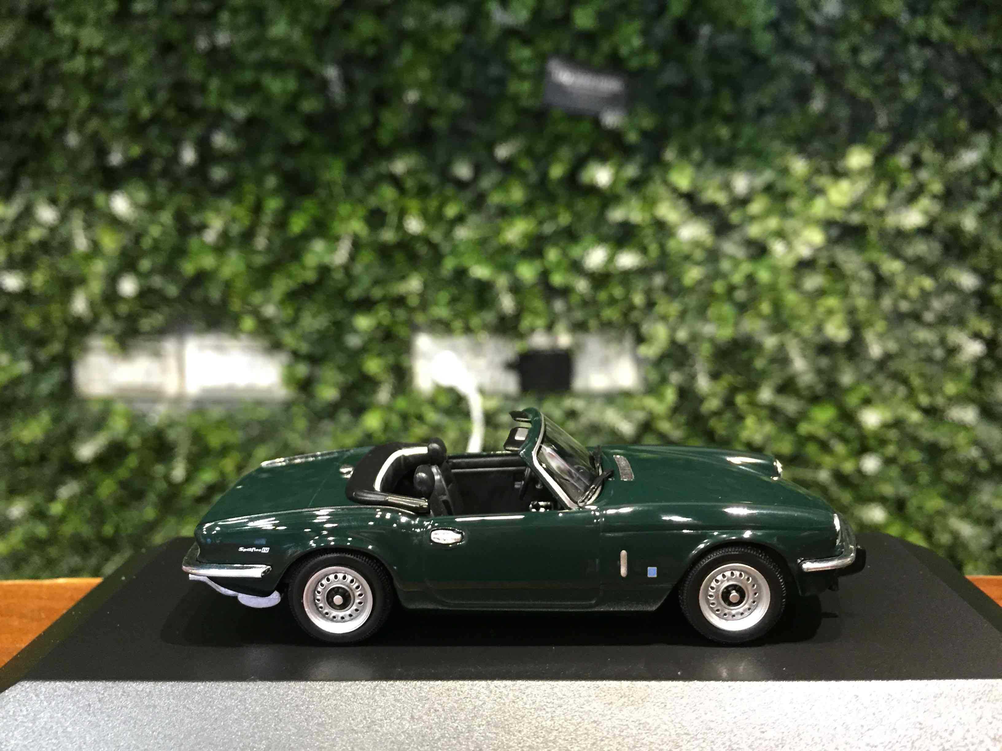 1/43 Minichamps Triumph Spitfire Mk IV 1972 943132533【MGM】