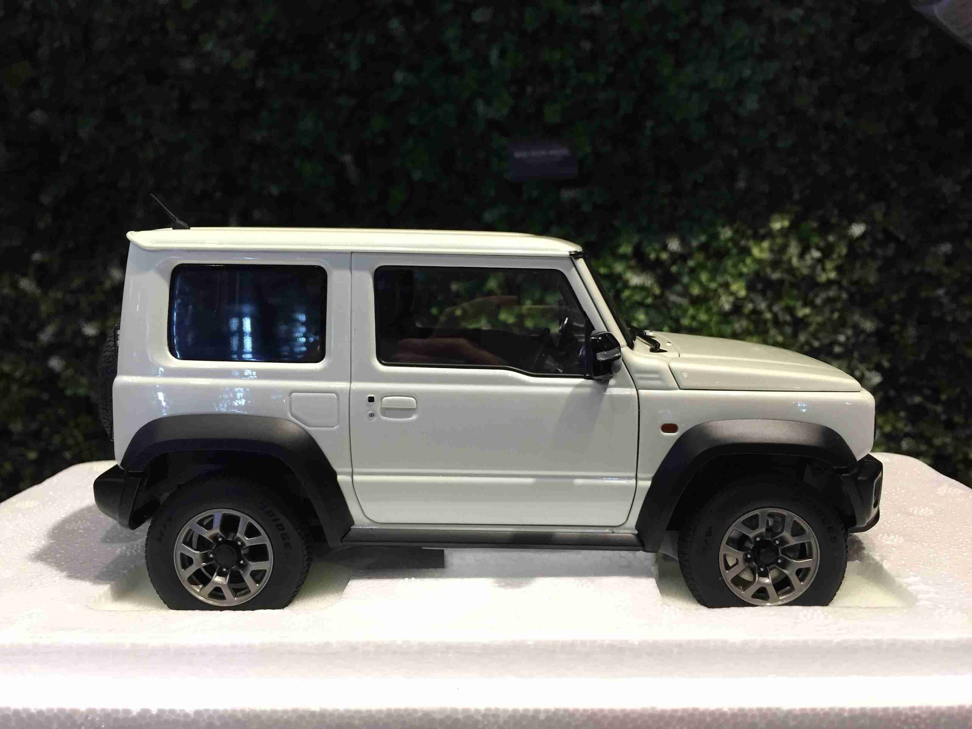 1/18 AUTOart Suzuki Jimny Sierra (JB74) White 78511【MGM】