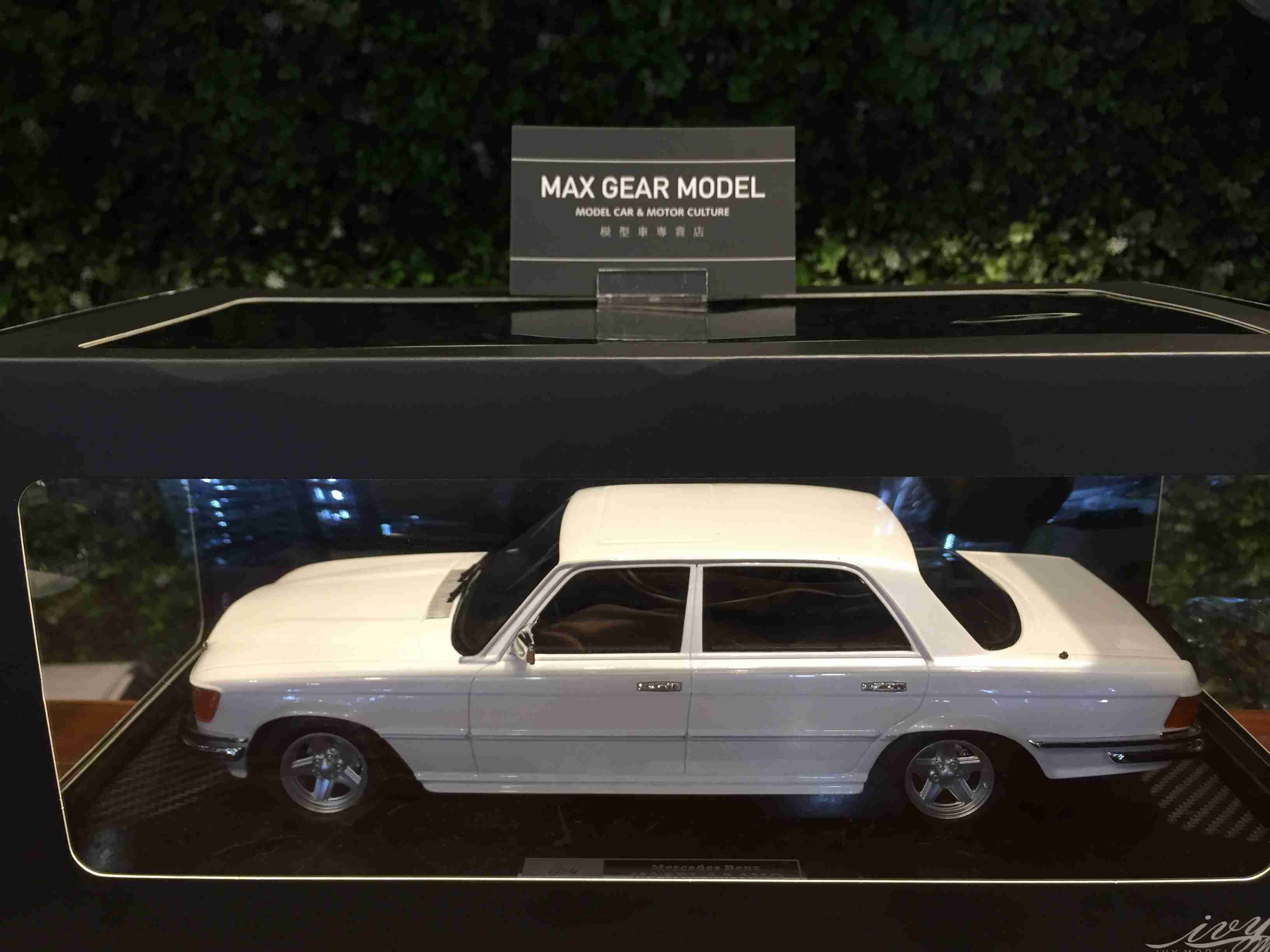 1/18 IVY Mercedes-Benz 450 SEL 6.9 AMG White IM1803C【MGM】