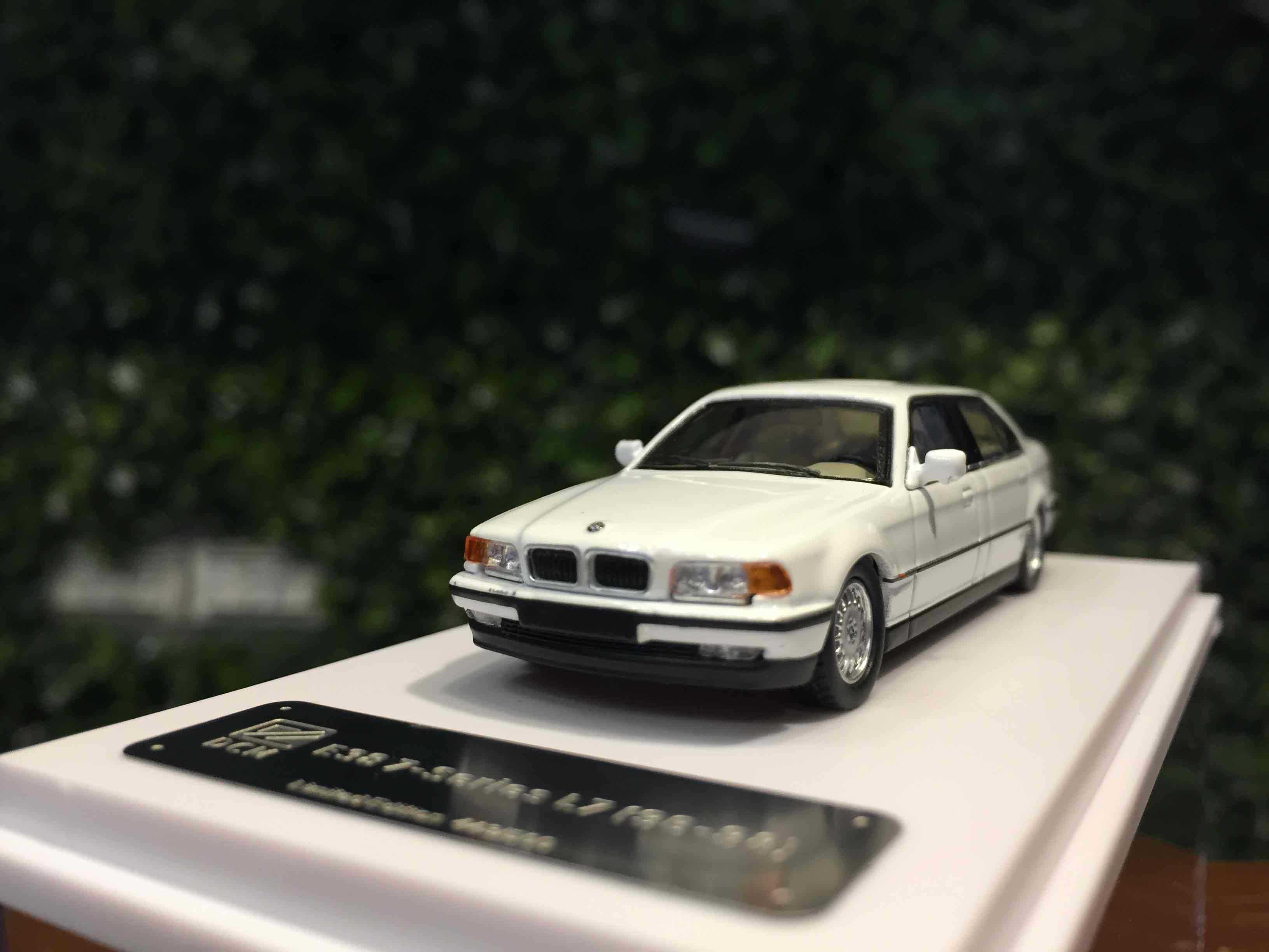 1/64 DCM BMW 7-Series L7 (E38) White【MGM】