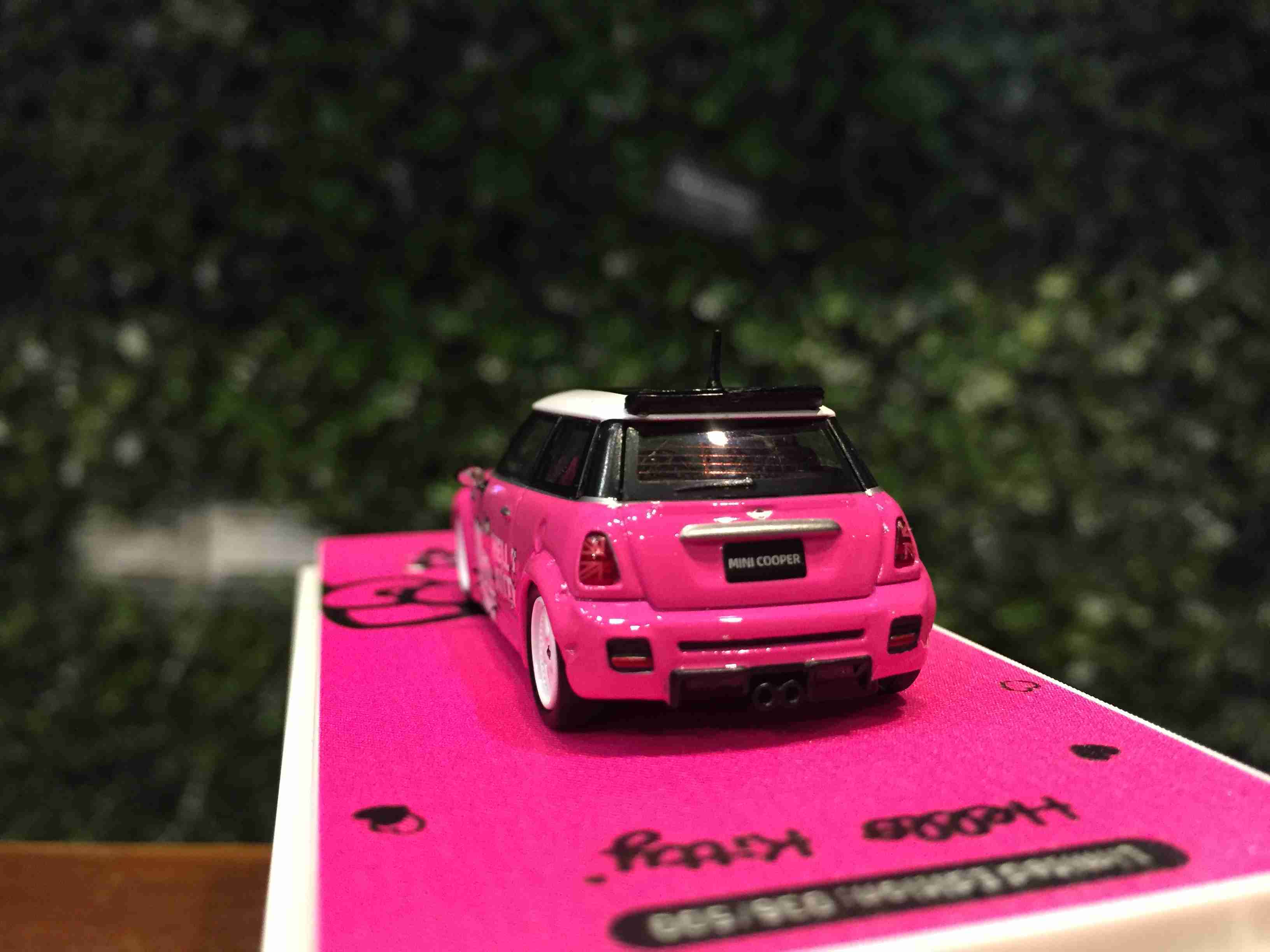 1/64 CoolCar Mini Cooper HelloKitty CC64636【MGM】