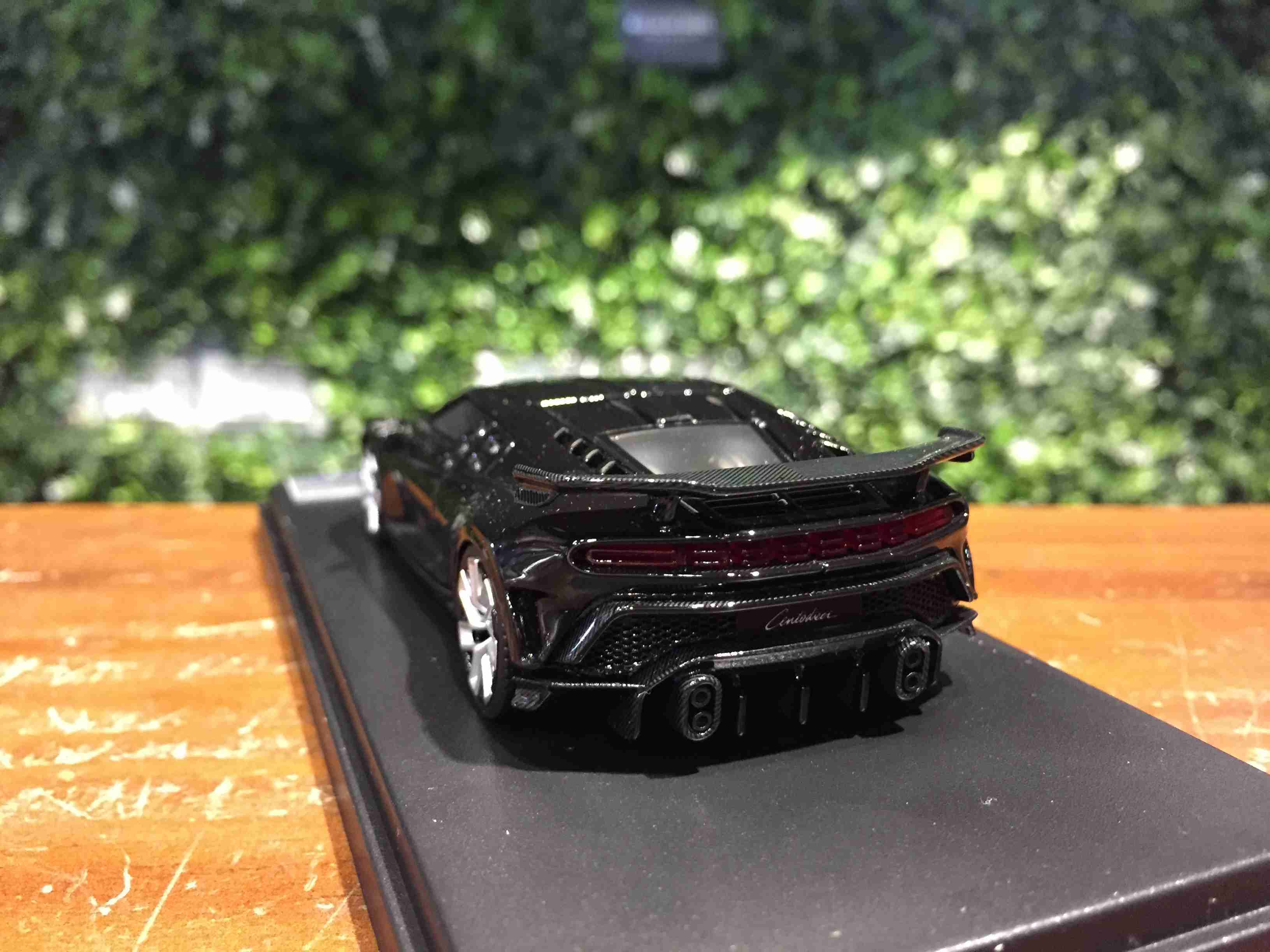 1/43 LookSmart Bugatti Centodieci Shiny Black LS513D【MGM】