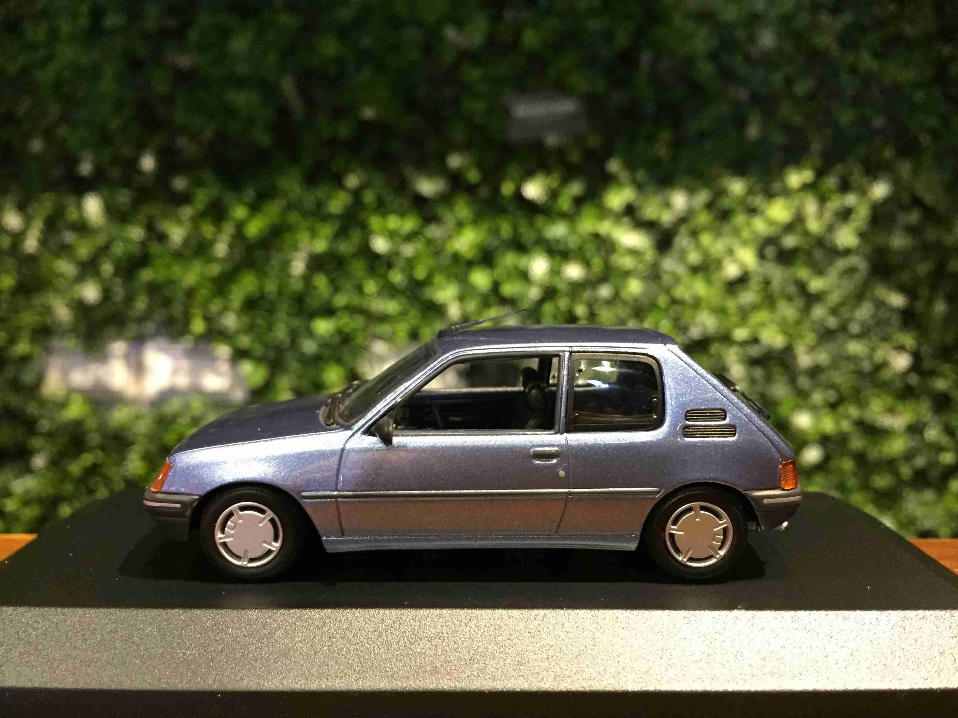 1/43 Minichamps Peugeot 205 1990 Blue 940112370【MGM】