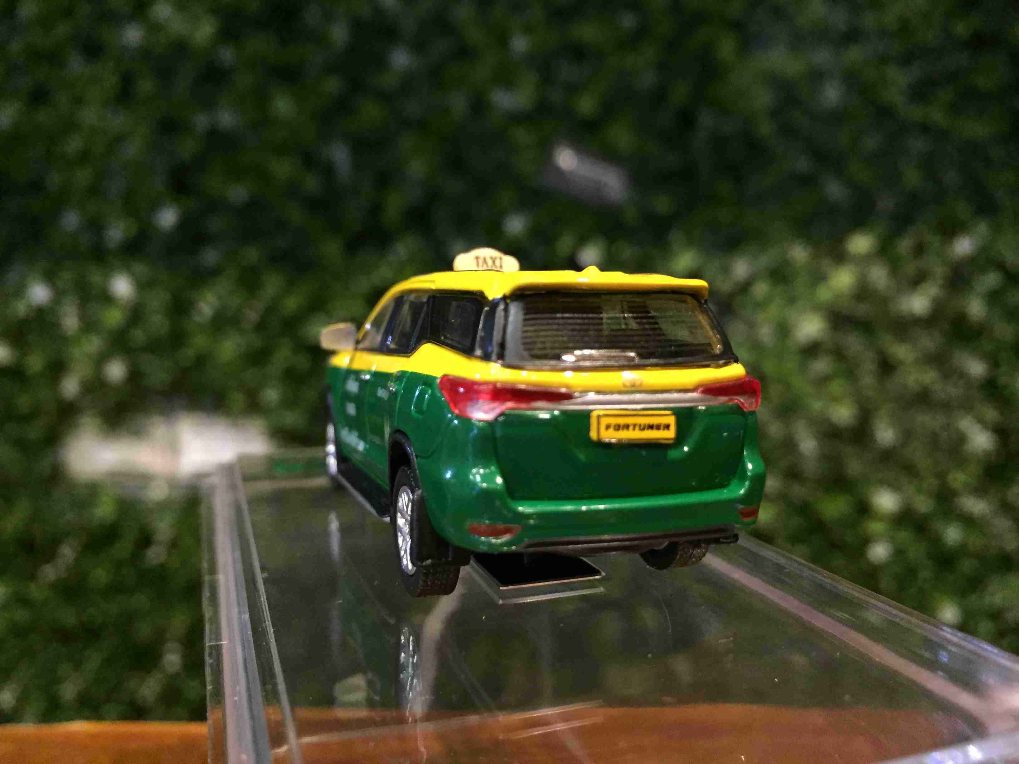 1/64 BMC Toyota Fortuner 2018 Thailand Taxi 64B0399【MGM】