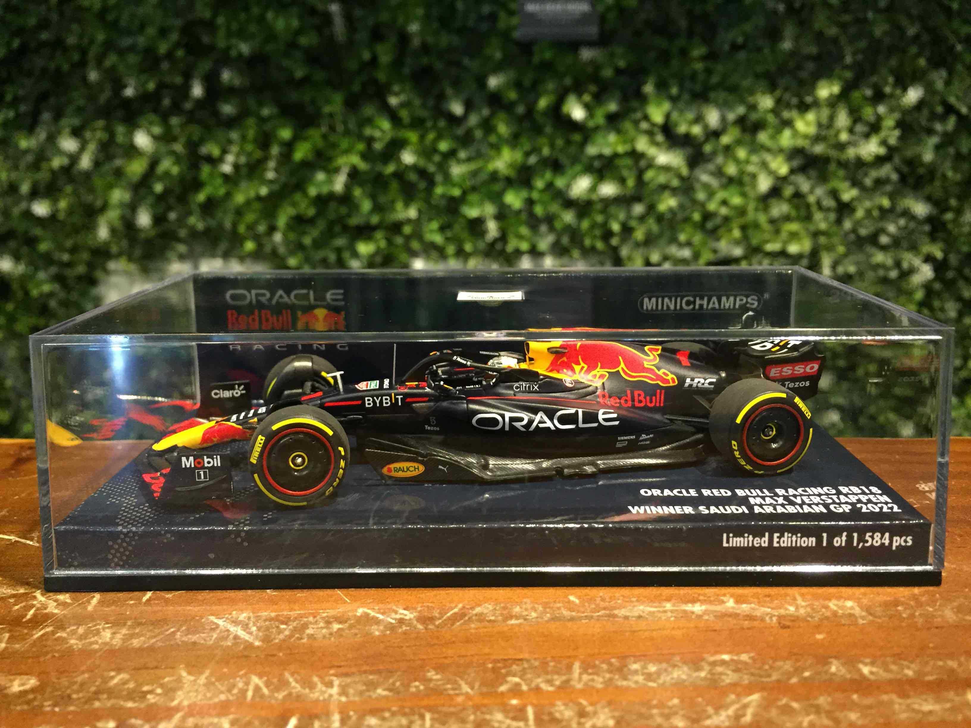 1/43 Minichamps Red Bull RB18 Max Verstappen 417220101【MGM】