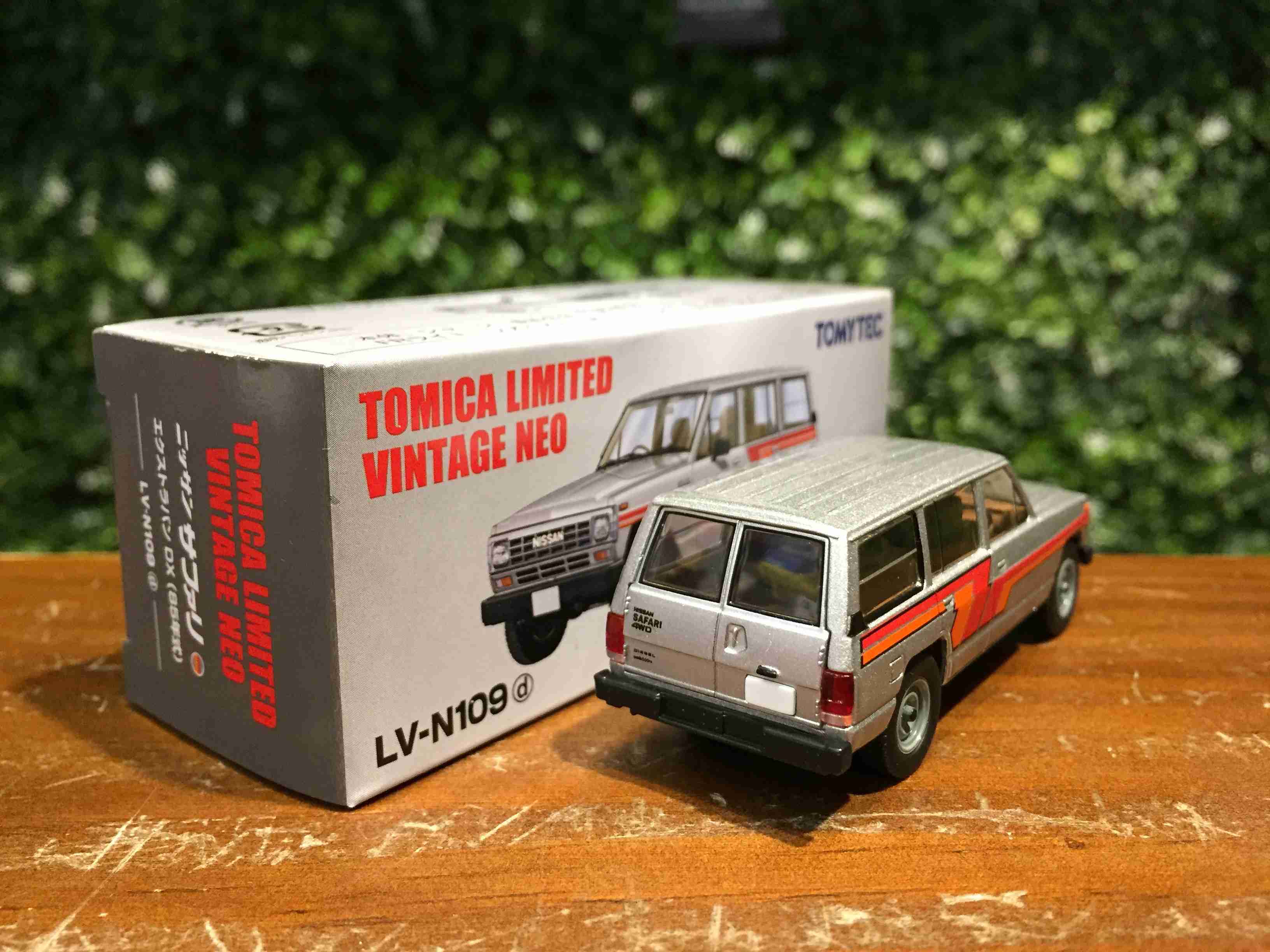 1/64 Tomica Nissan Safari Extra Van DX 1987 LV-N109d【MGM】