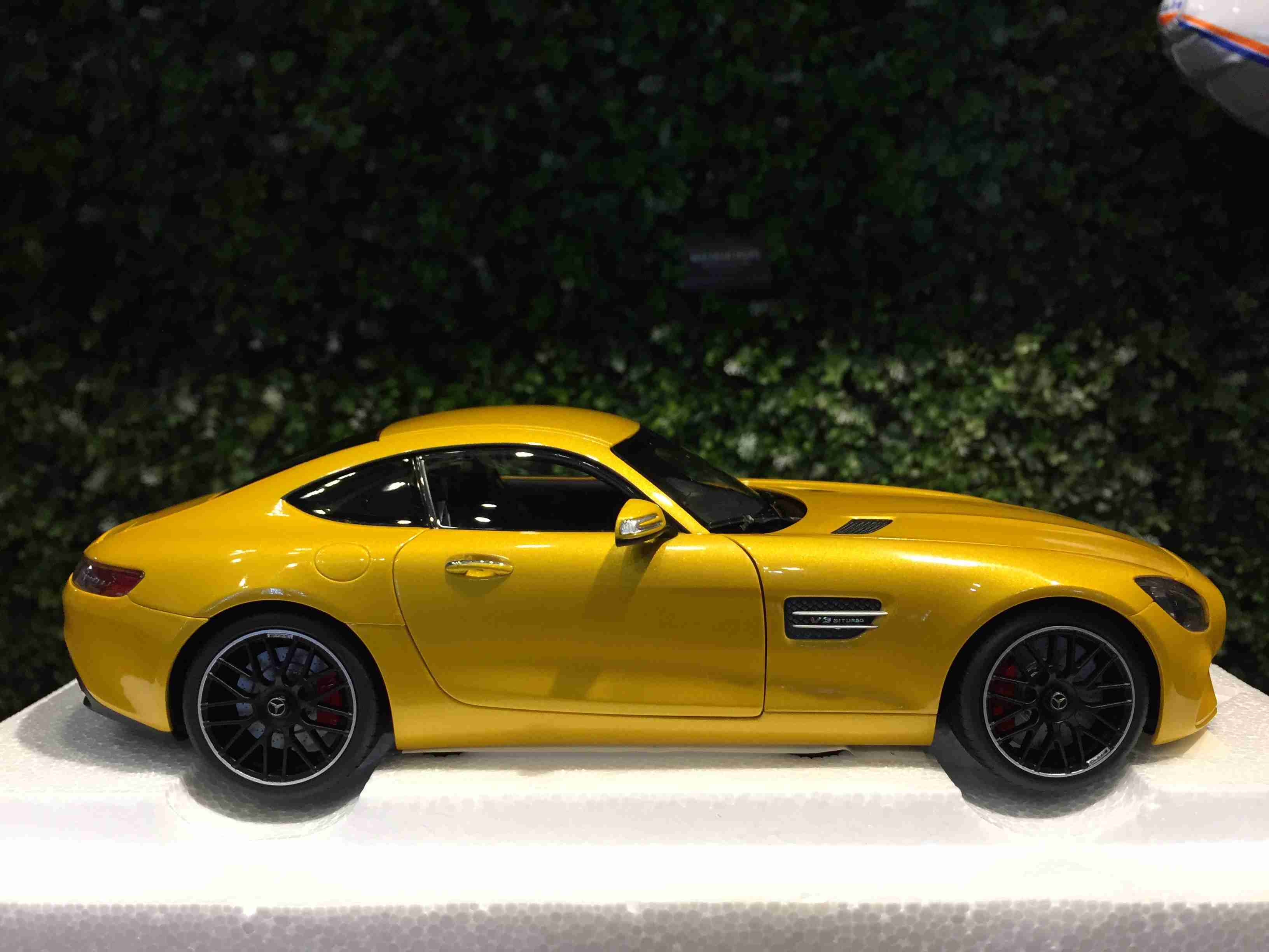 1/18 AUTOart Mercedes-AMG GTS Yellow 76314【MGM】