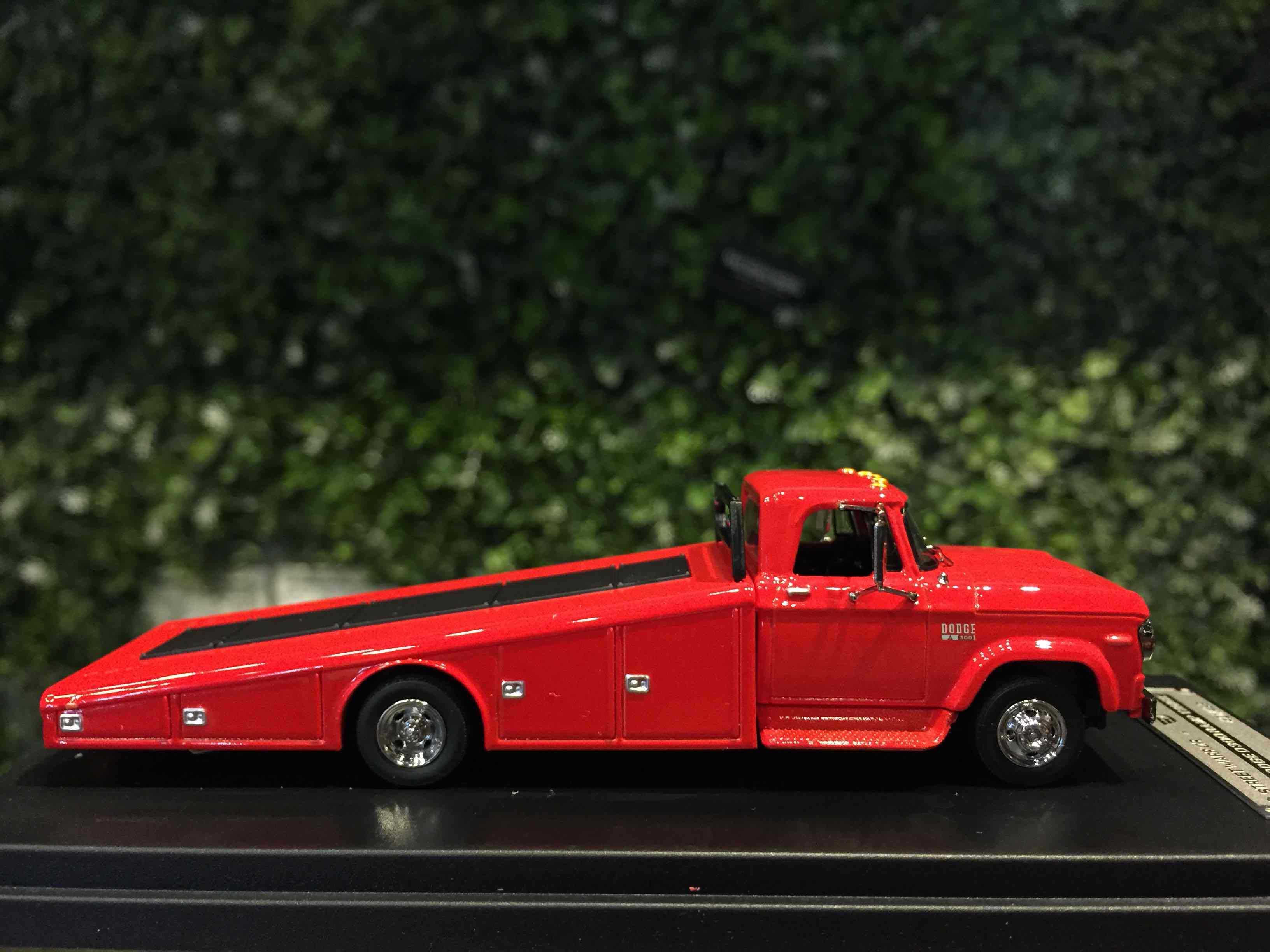 1/64 StreetWeapon Dodge D300 Ramp Truck 1970 Red【MGM】