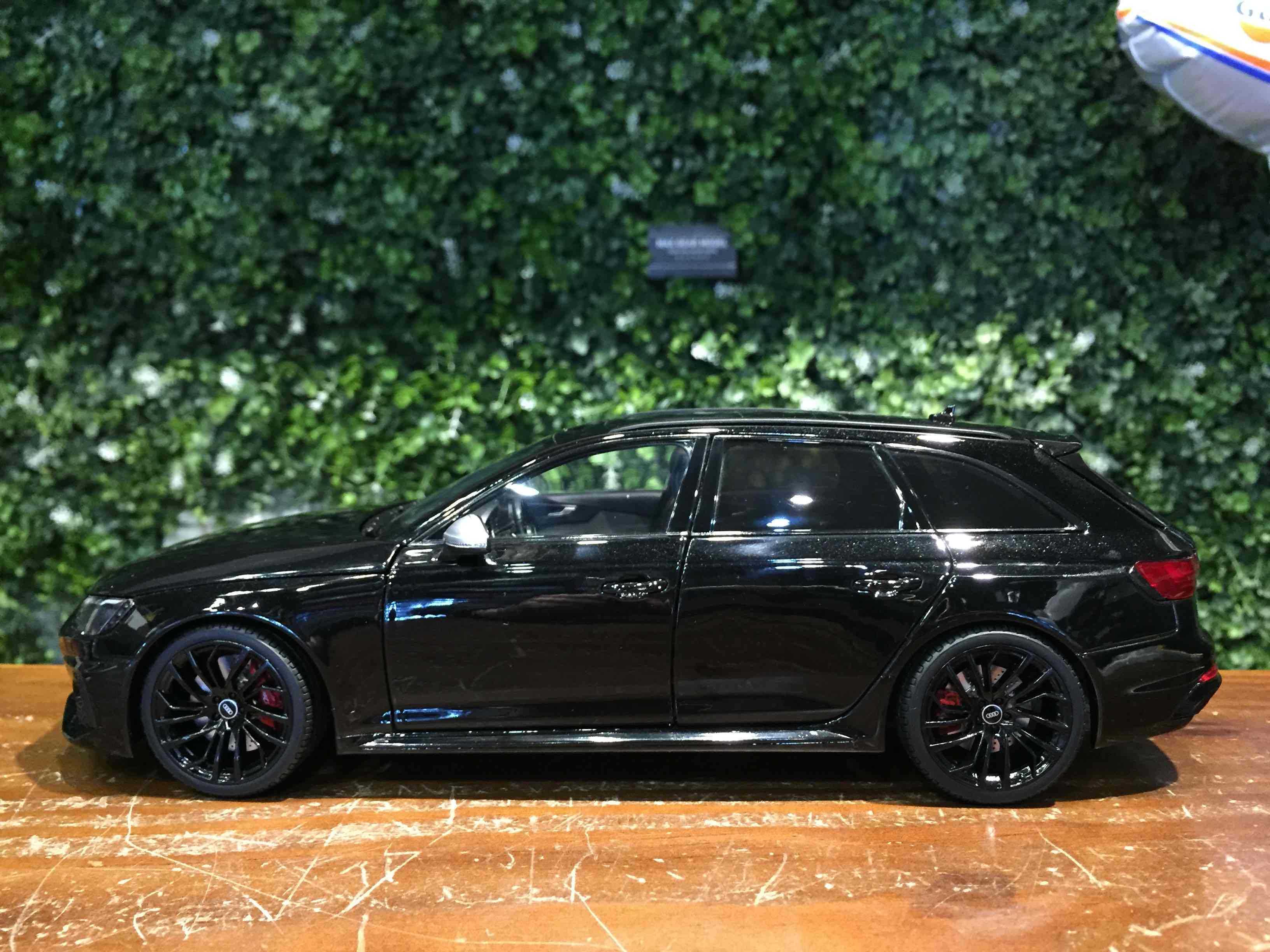 1/18 KiloWorks Audi RS4 Avant Black KLW000402【MGM】