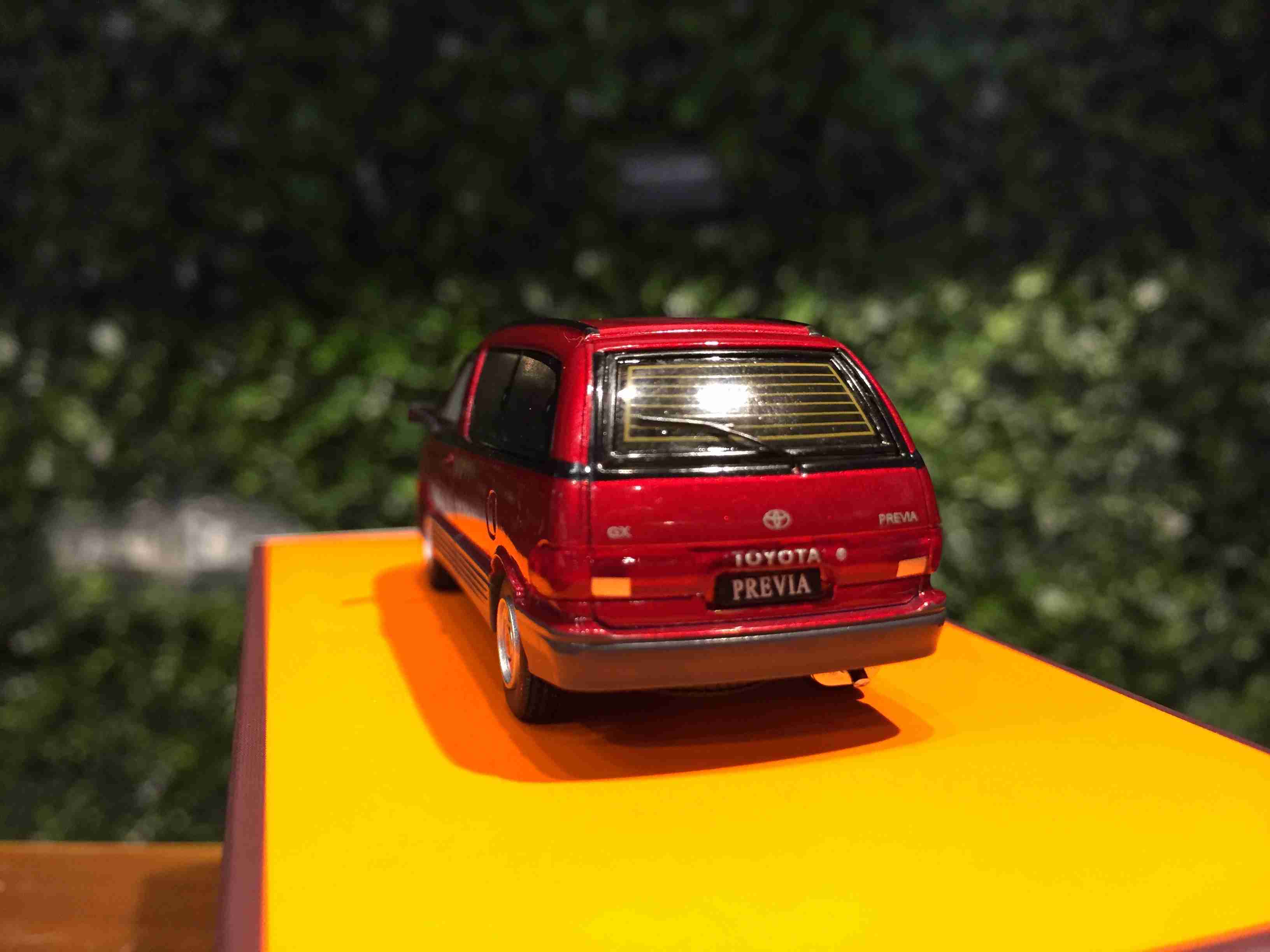 1/64 GCD Toyota Previa Metallic Red KS016108【MGM】