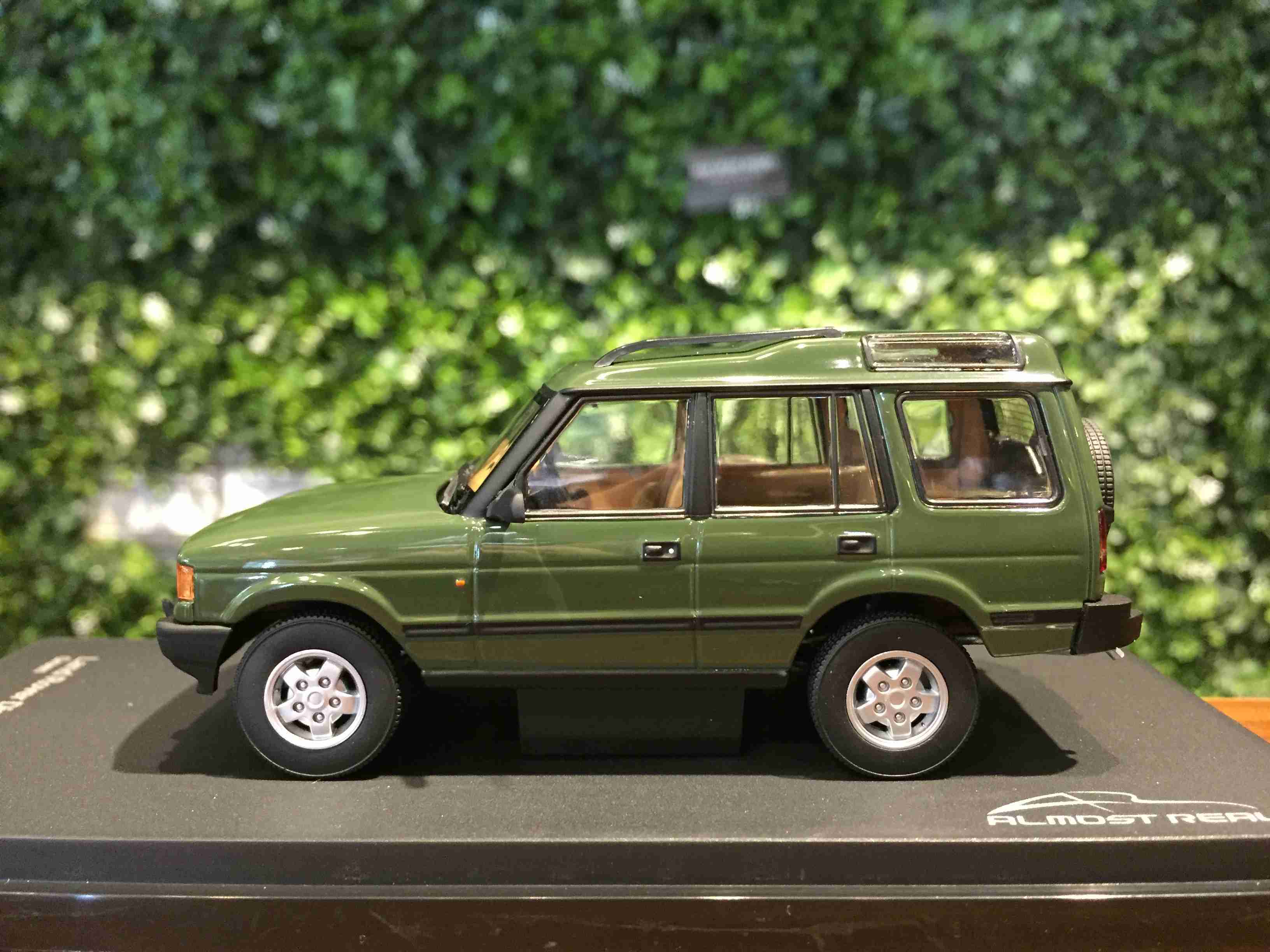 1/43 Almost Real Land Rover Discovery 1 1994 410401【MGM】