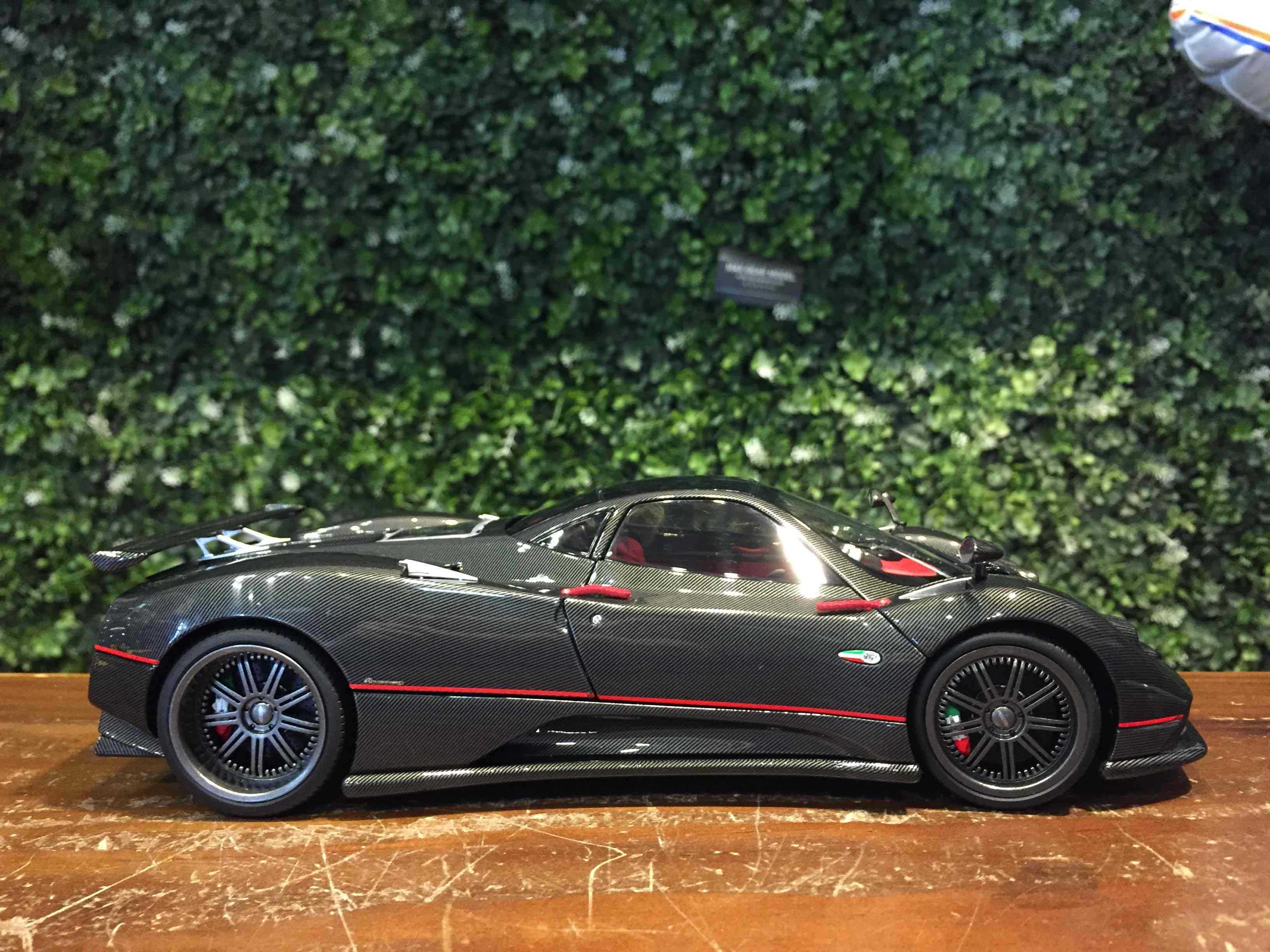 1/18 Almost Real Pagani Zonda F 2005 Carbon 850410001【MGM】