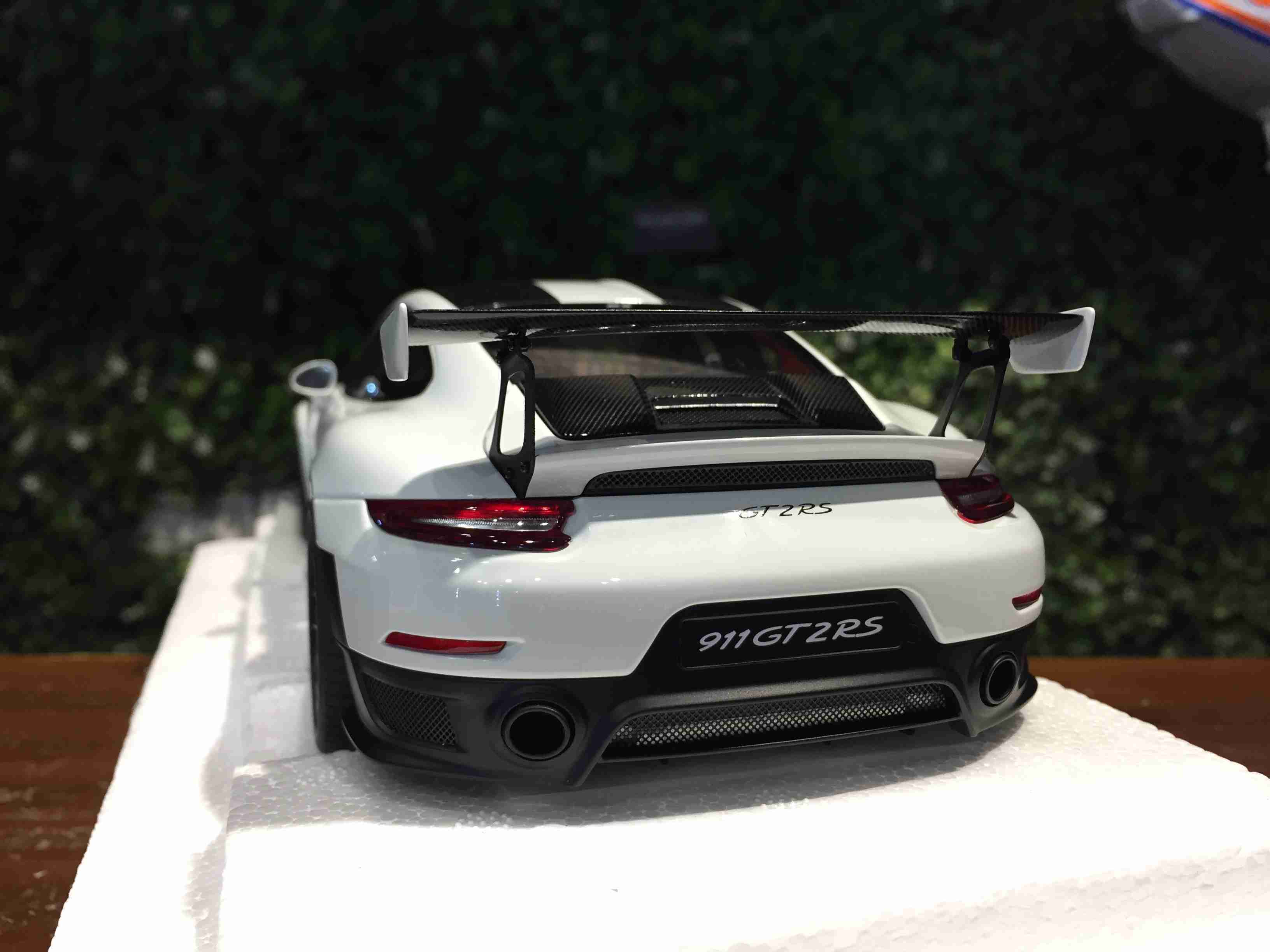 1/18 AUTOart Porsche 911 (991) GT2 RS Weissach 78171【MGM】