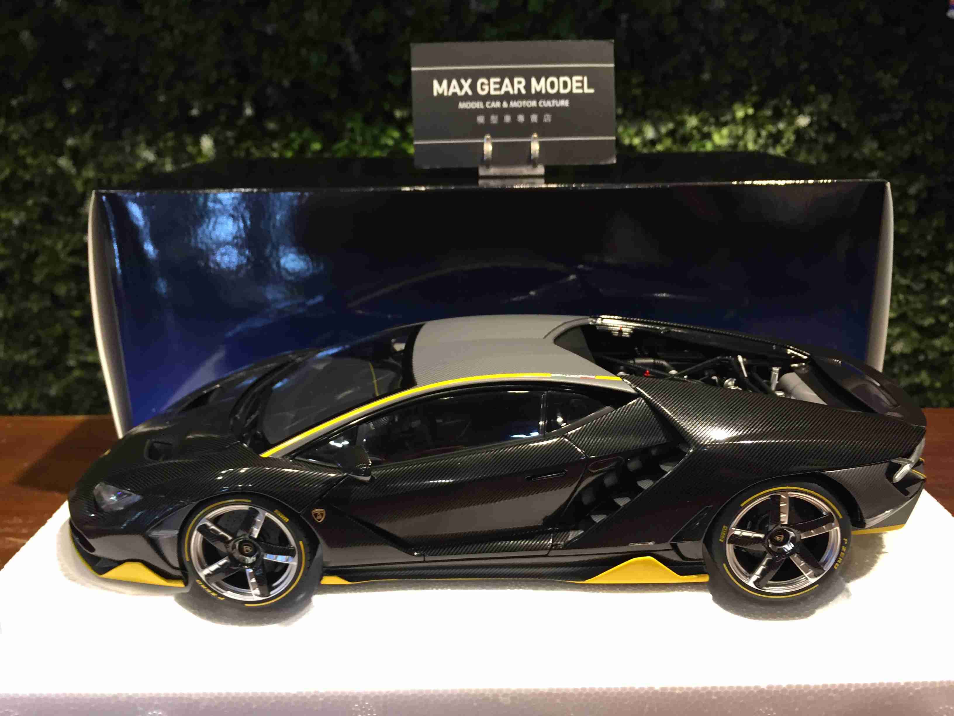 1/18 AUTOart Lamborghini Centenario LP770 Carbon 79114A【MGM】