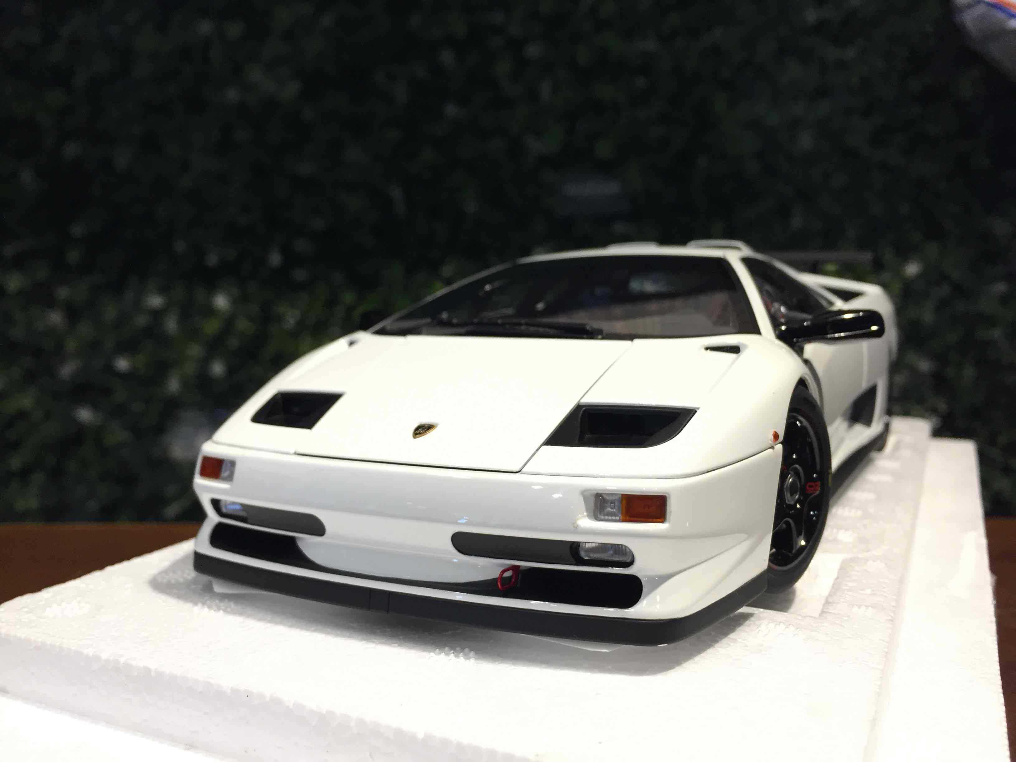 1/18 AUTOart Lamborghini Diablo SV-R Impact White 79149【MGM】