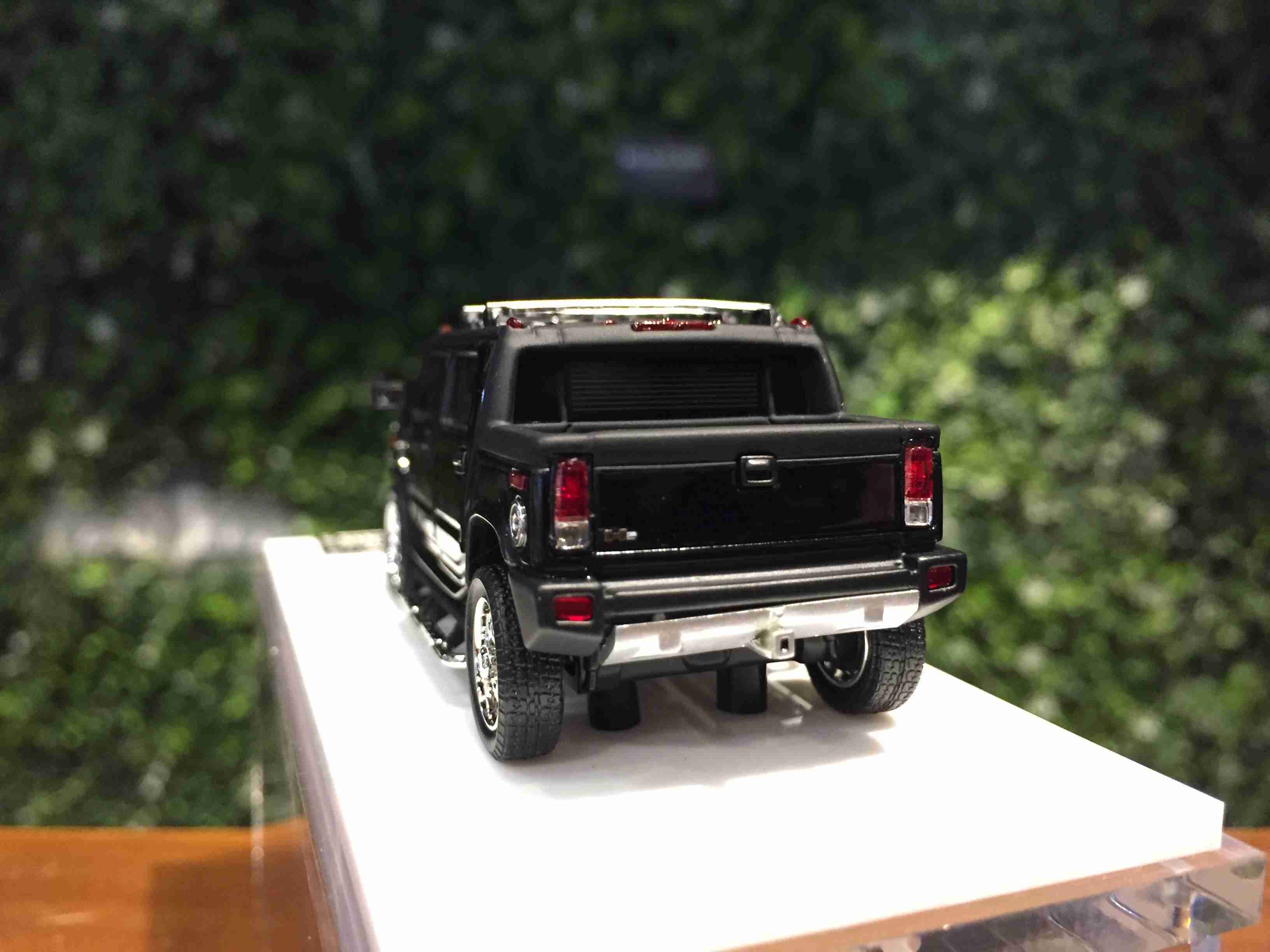 1/64 Motorhelix Hummer H2 SUT Black MH6403BK【MGM】