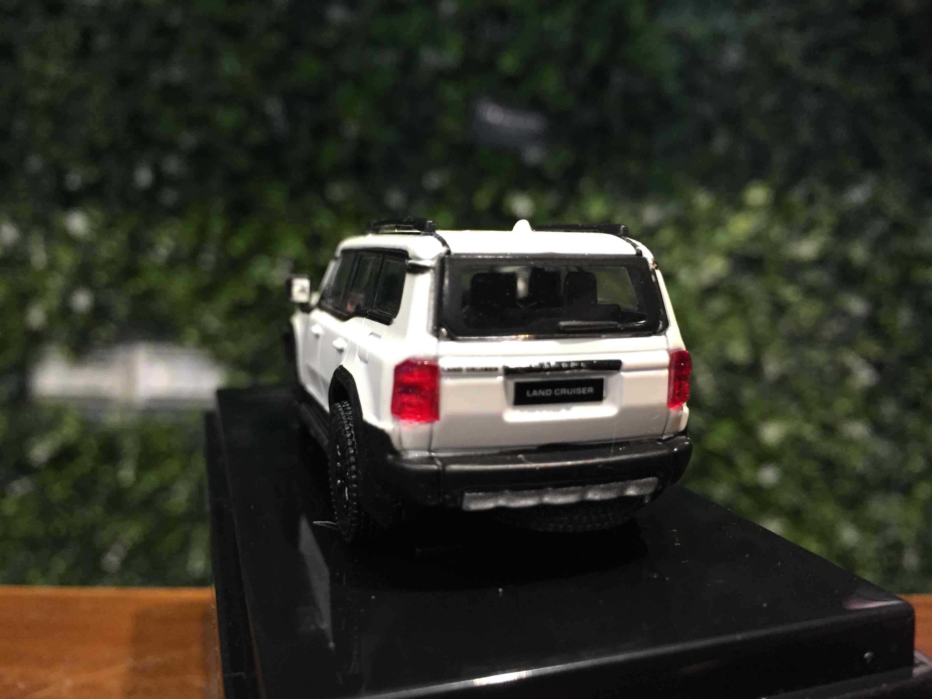 1/64 Paragon Land Cruiser 250 Prado 2024 White PA65742【MGM】