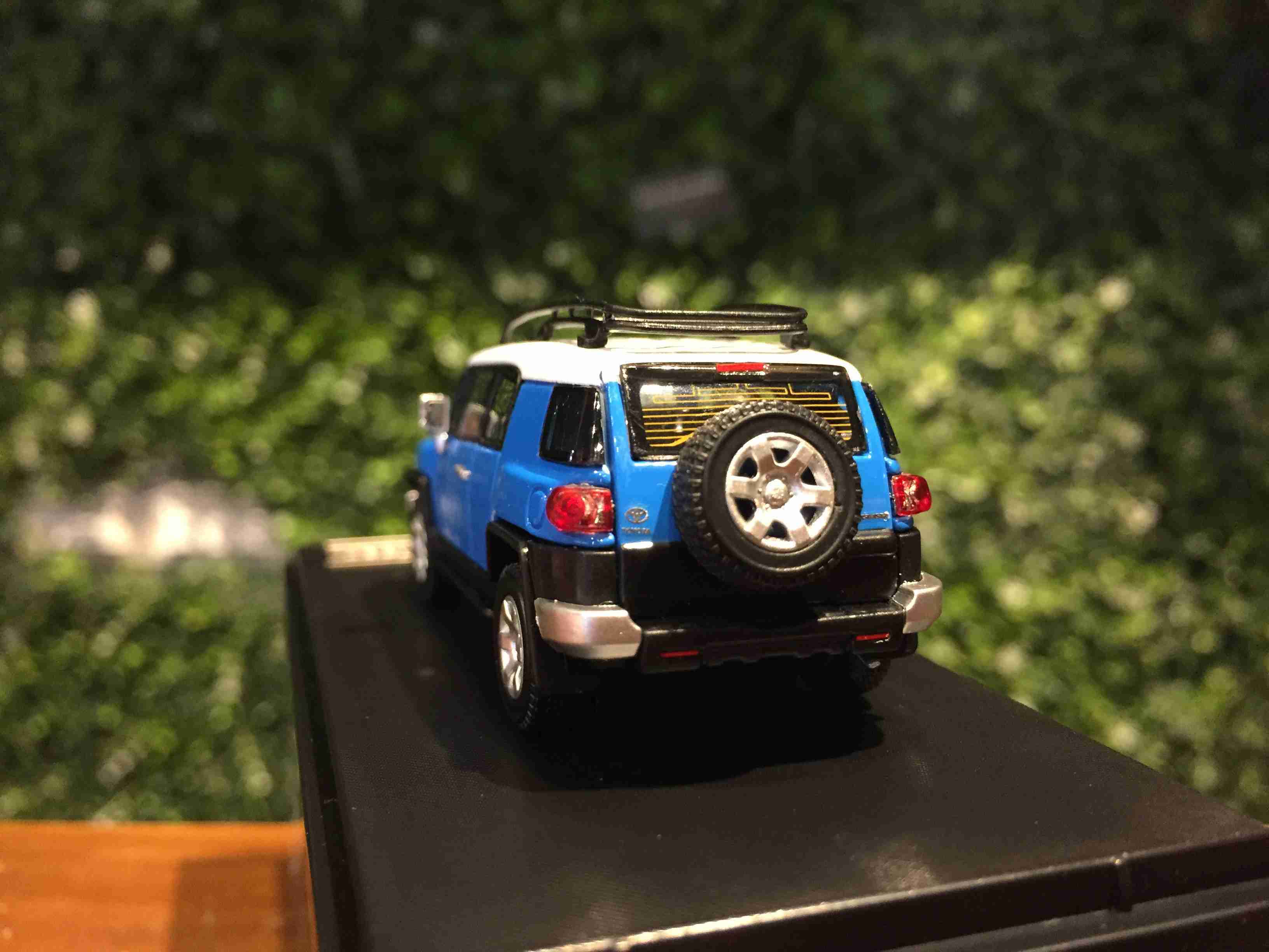 1/64 StanceHunter Toyota FJ Cruiser XJ10 Blue【MGM】