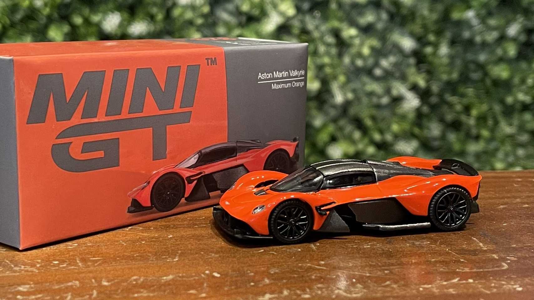 1/64 MiniGT Aston Martin Valkyrie Orange MGT00678L【MGM】