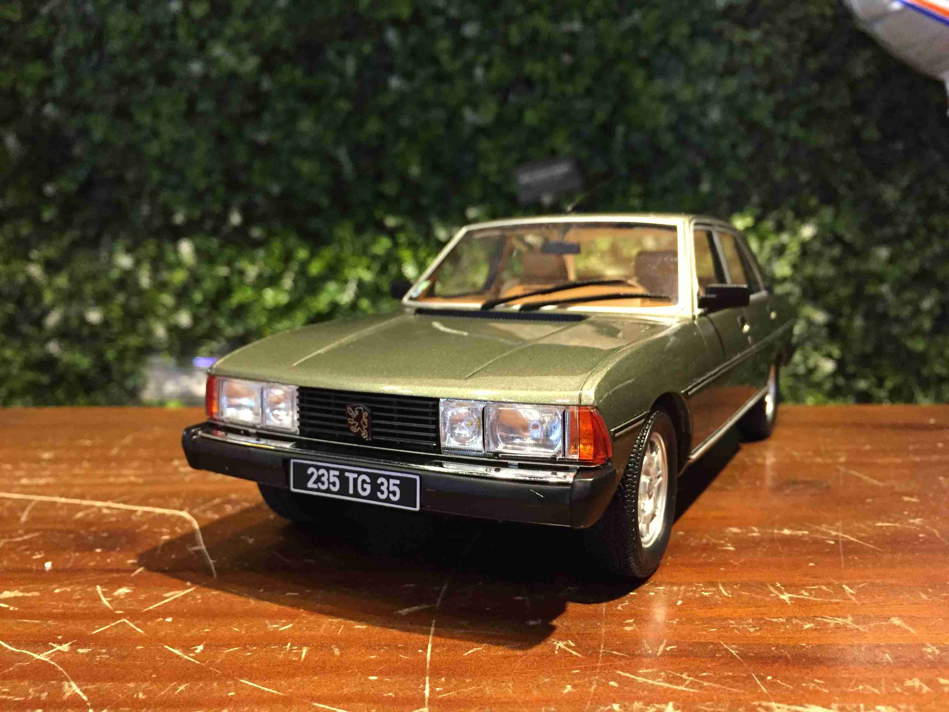 1/18 Otto Peugeot 604 GTI Gris Fumee Metal OT887【MGM】