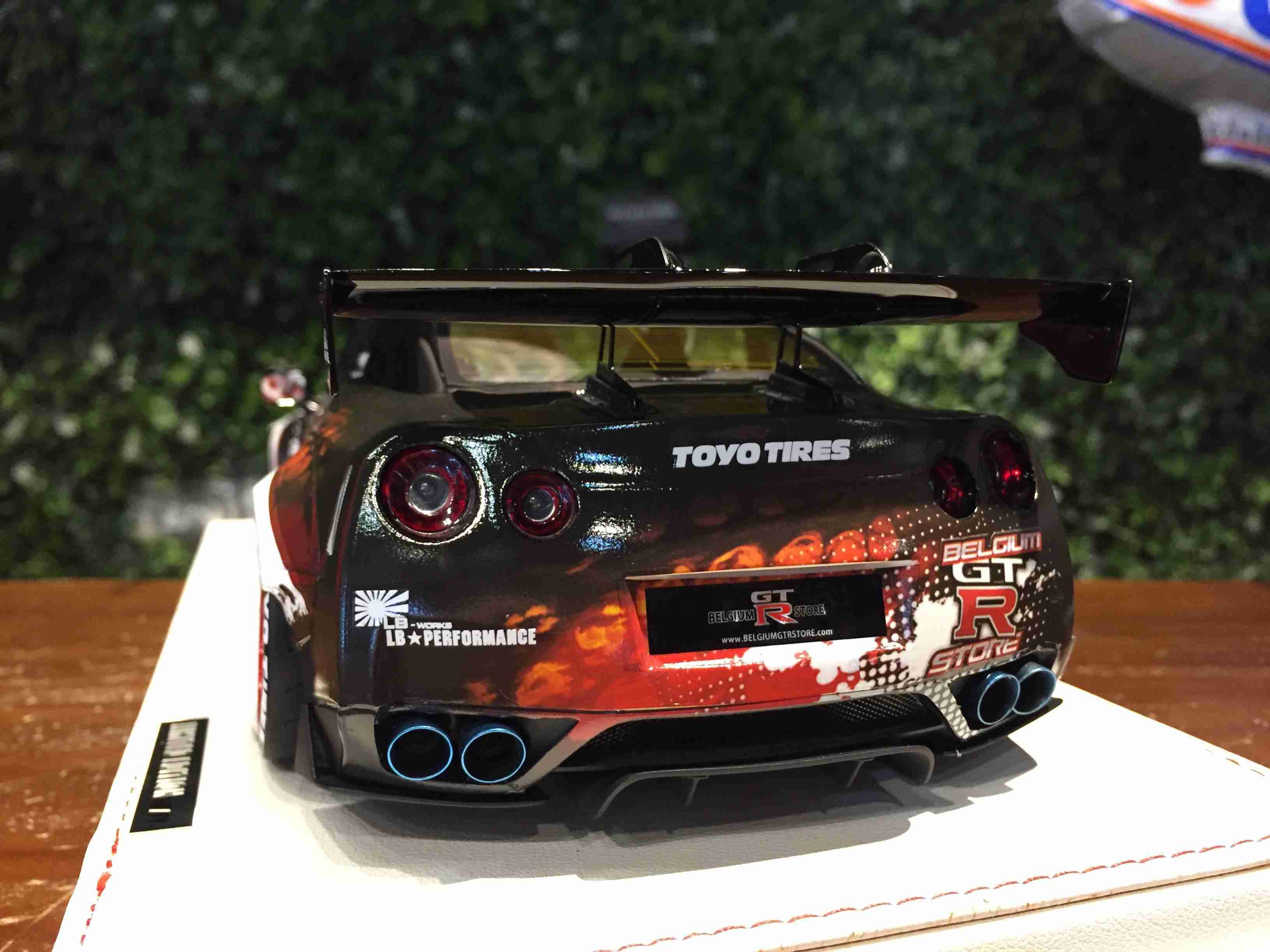 1/18 Onemodel Nissan GT-R (R35) Belgium GTR Store【MGM】