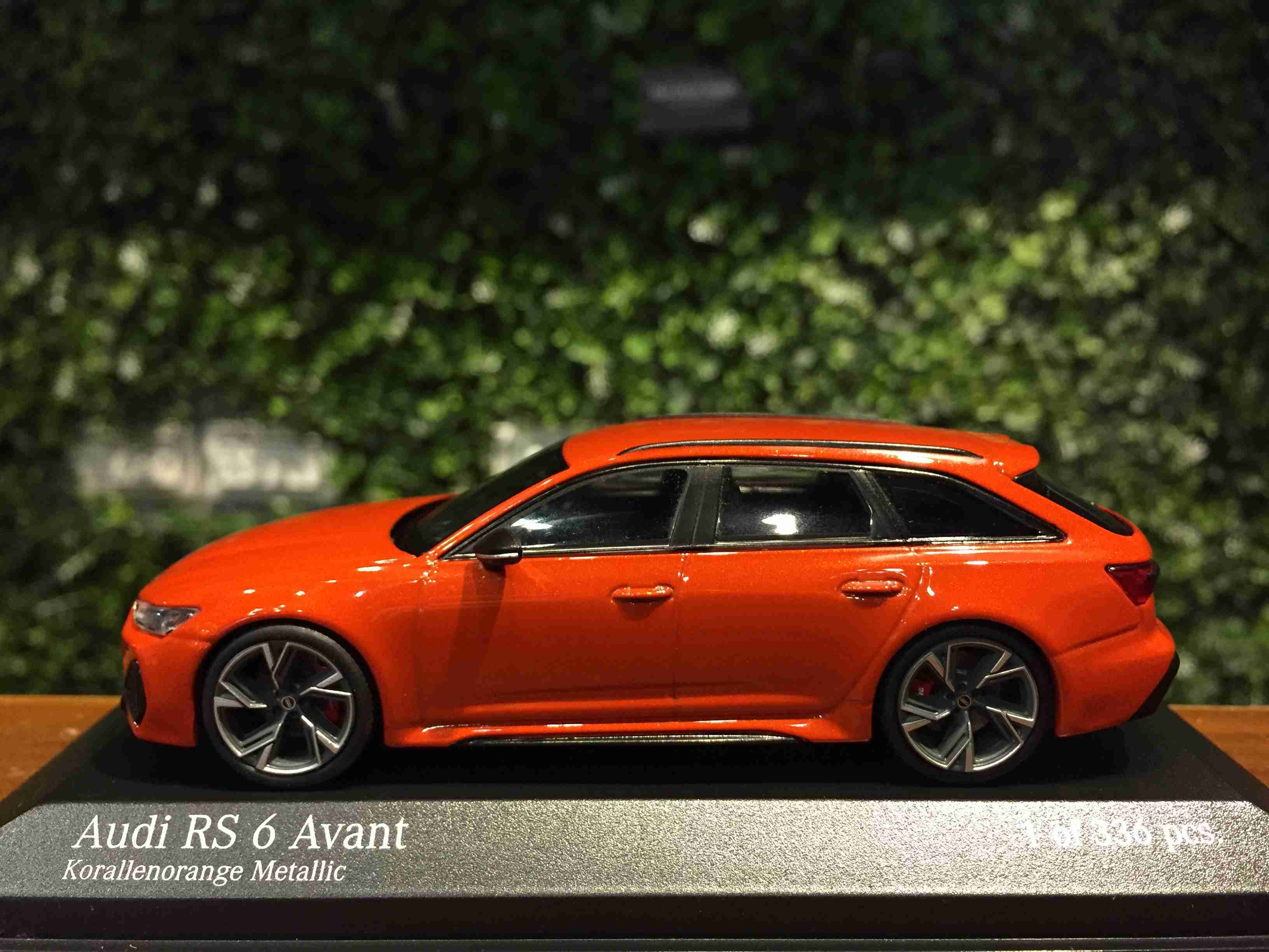 1/43 Minichamps Audi RS 6 Avant 2019 Orange 410018014【MGM】