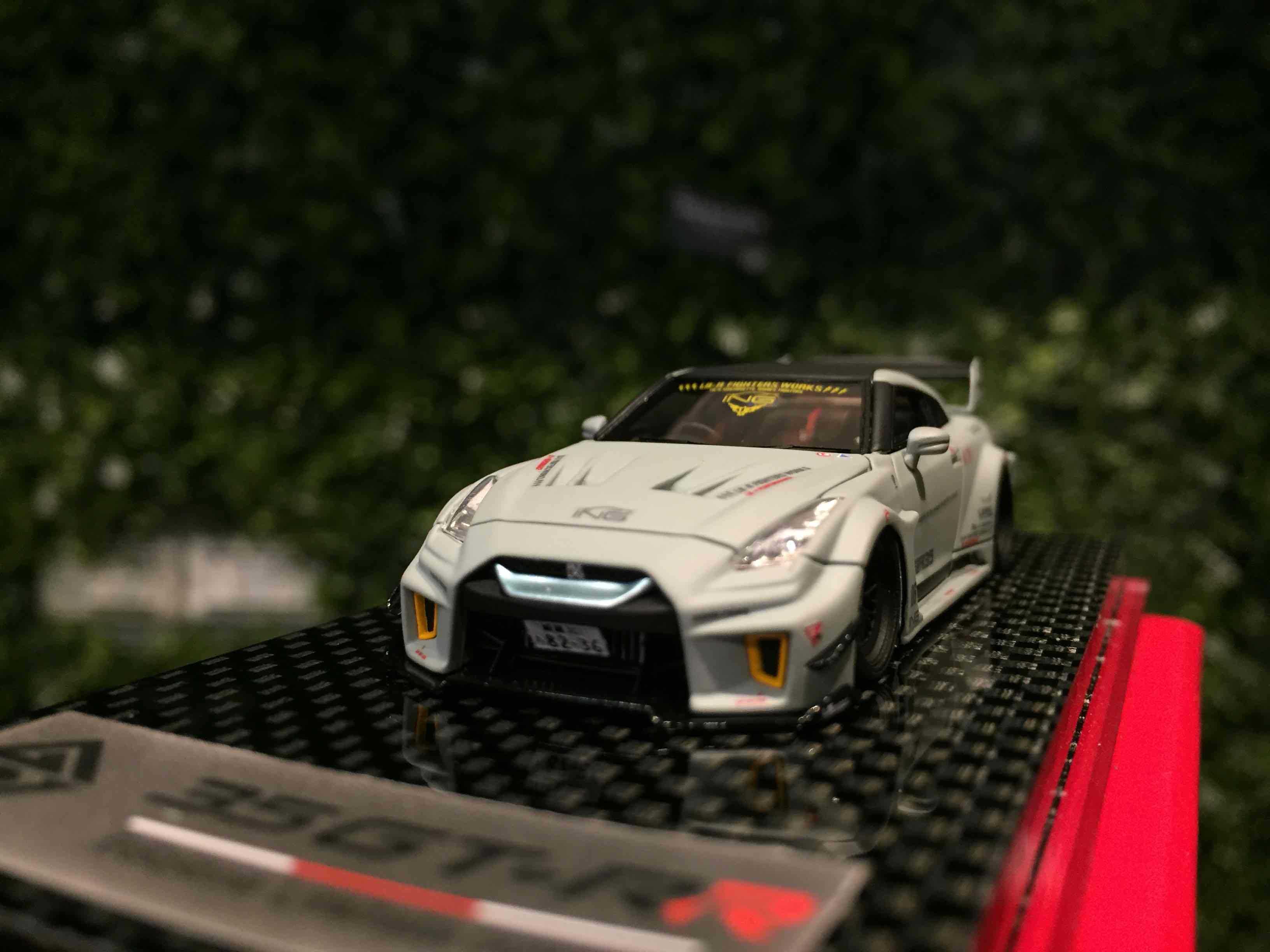 1/64 GodWealth LBWK Nissan GT-R (R35) Grey GW64002D【MGM】 - Max Gear ...