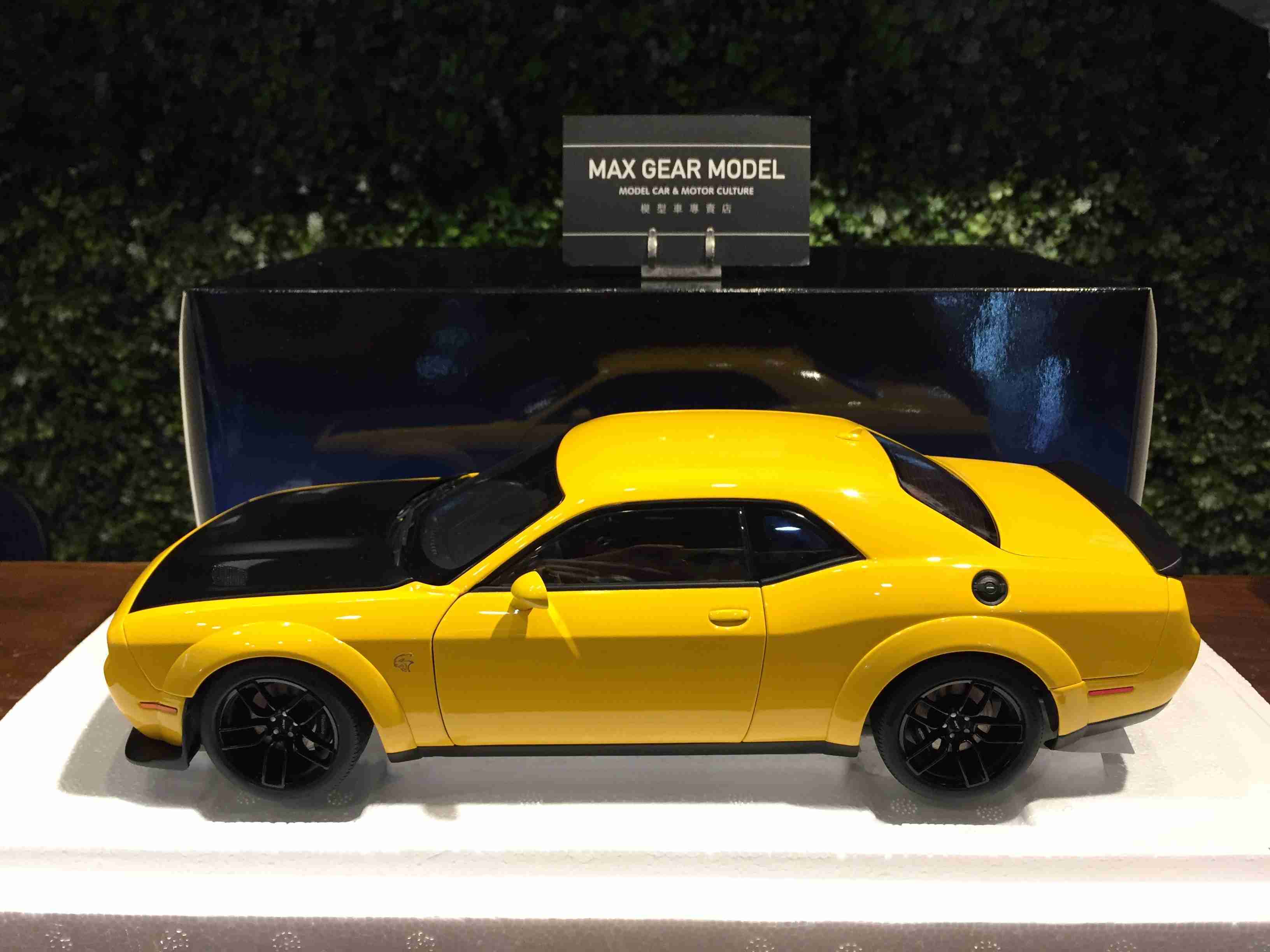 1/18 AUTOart Dodge Challenger Hellcat WideBody 71737【MGM】