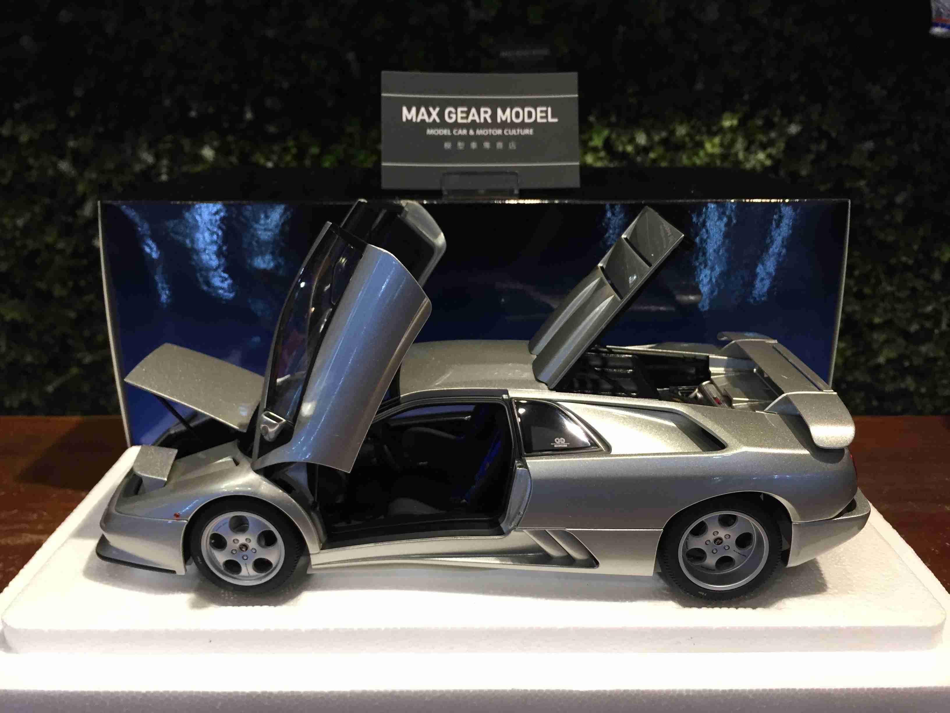 1/18 AUTOart Lamborghini Diablo SE30 Jota Silver 79143【MGM】