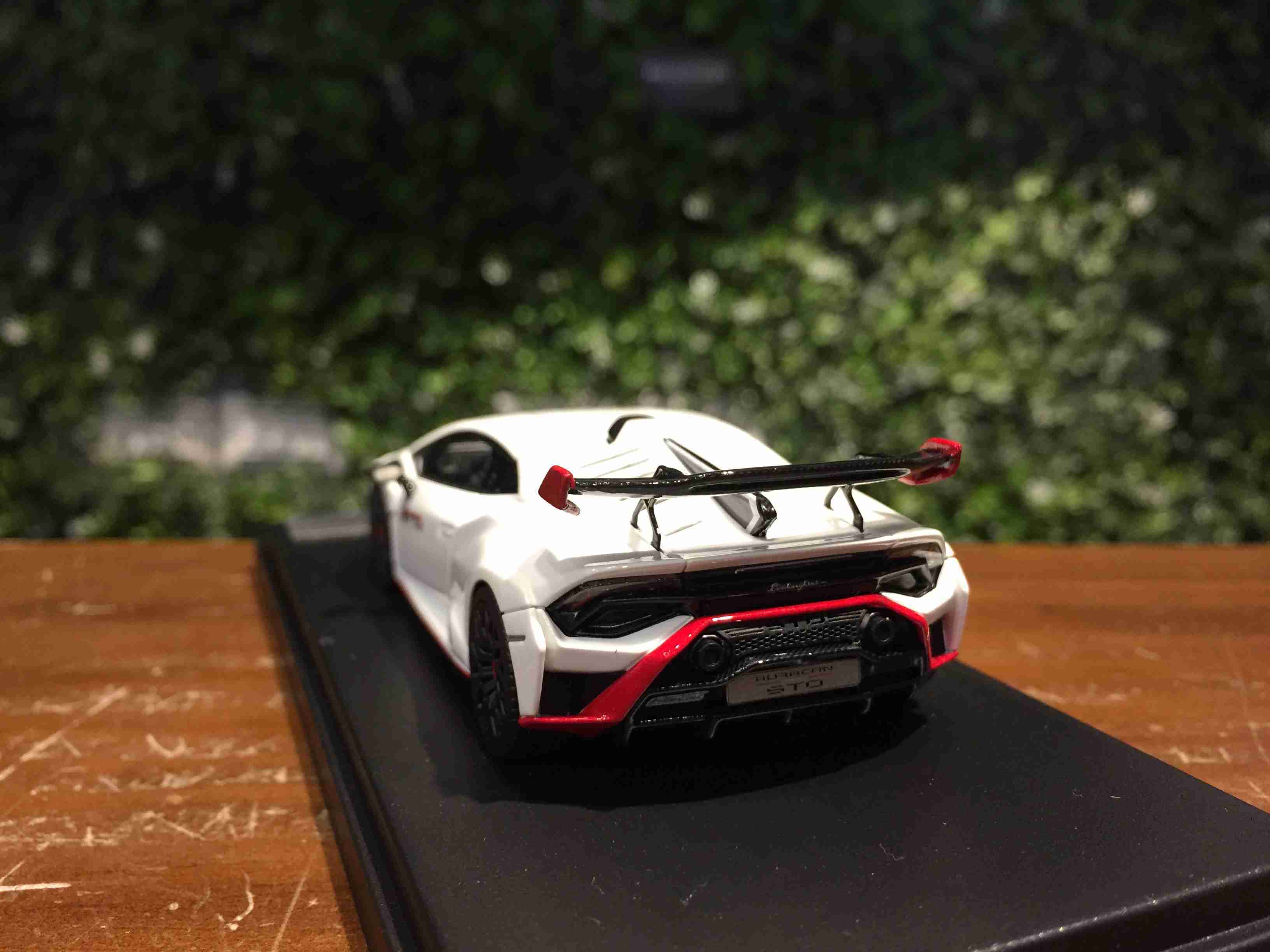 1/43 LookSmart Lamborghini Huracan STO Bianco LS523D【MGM】