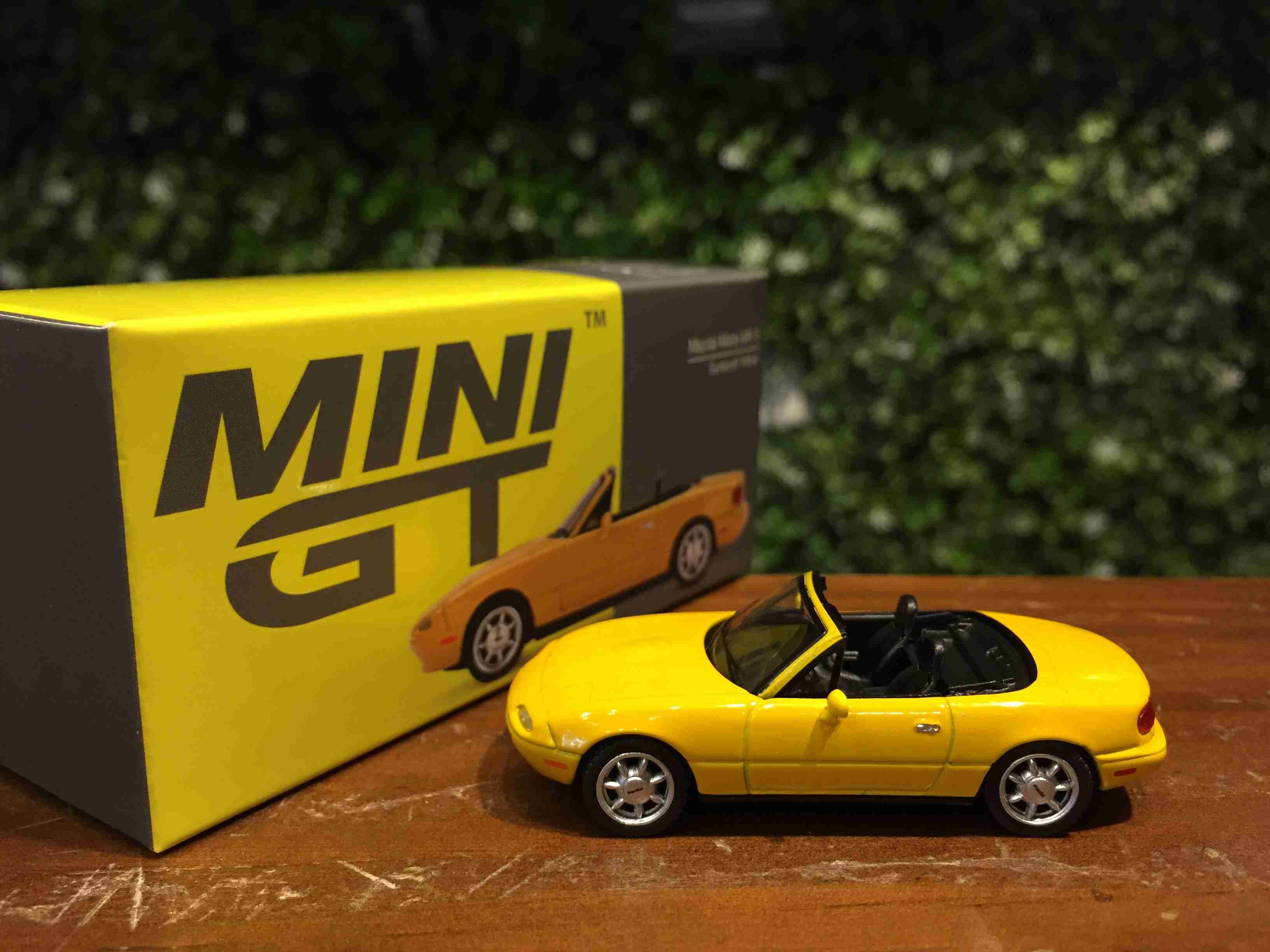 1/64 MiniGT Mazda Miata MX-5 (NA) Yellow MGT00392L【MGM】