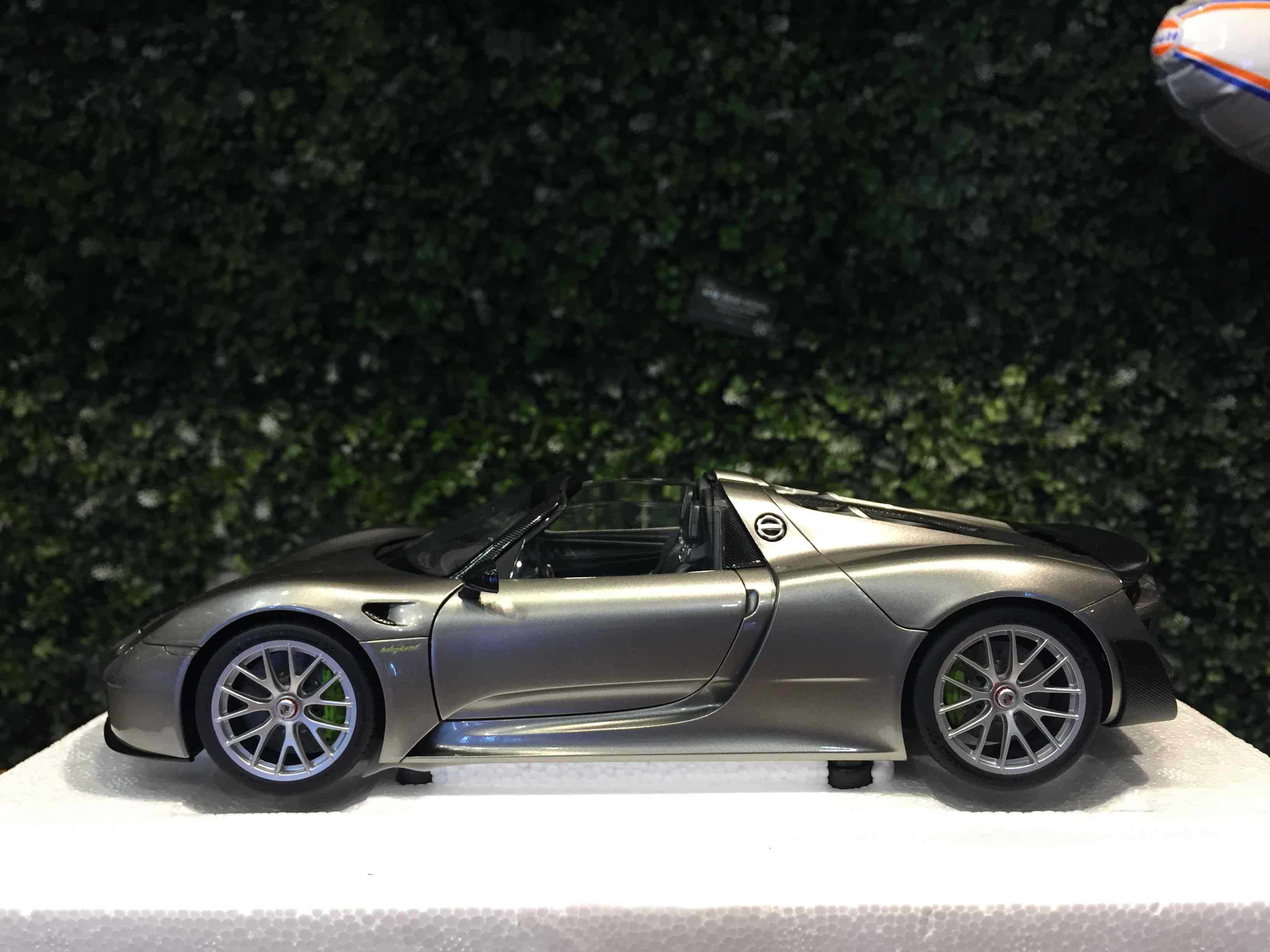 1/18 AUTOart Porsche 918 Spyder Weissach Package 77922【MGM】