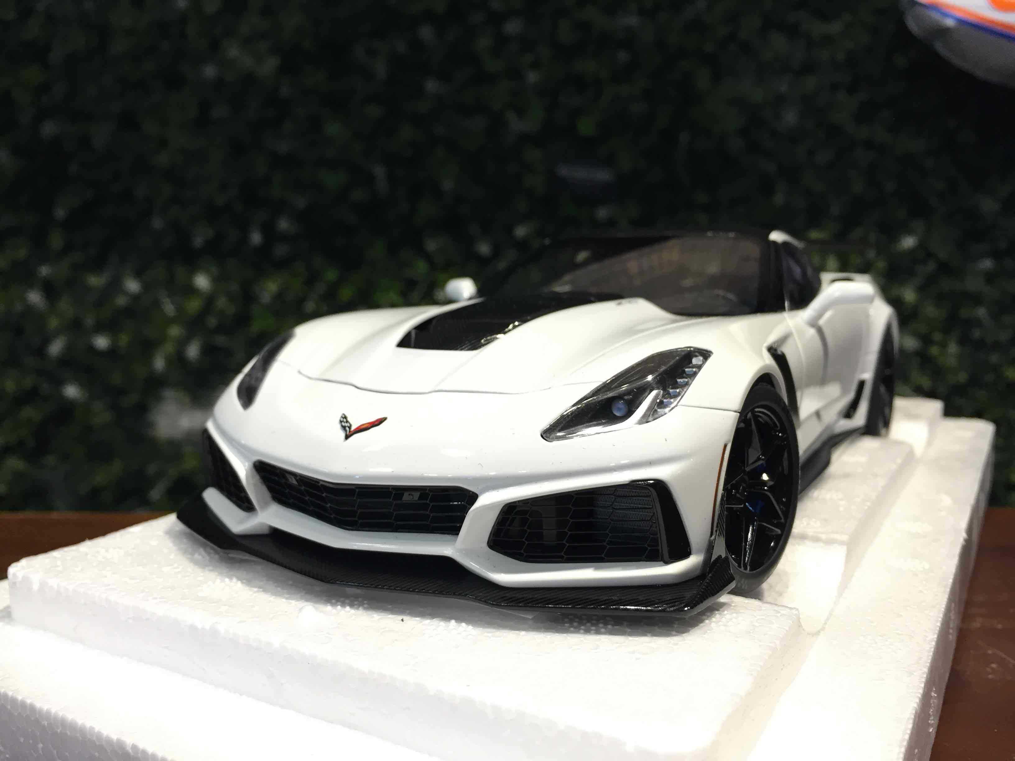 1/18 AUTOart Chevrolet Corvette C7 ZR1 White 71270【MGM】