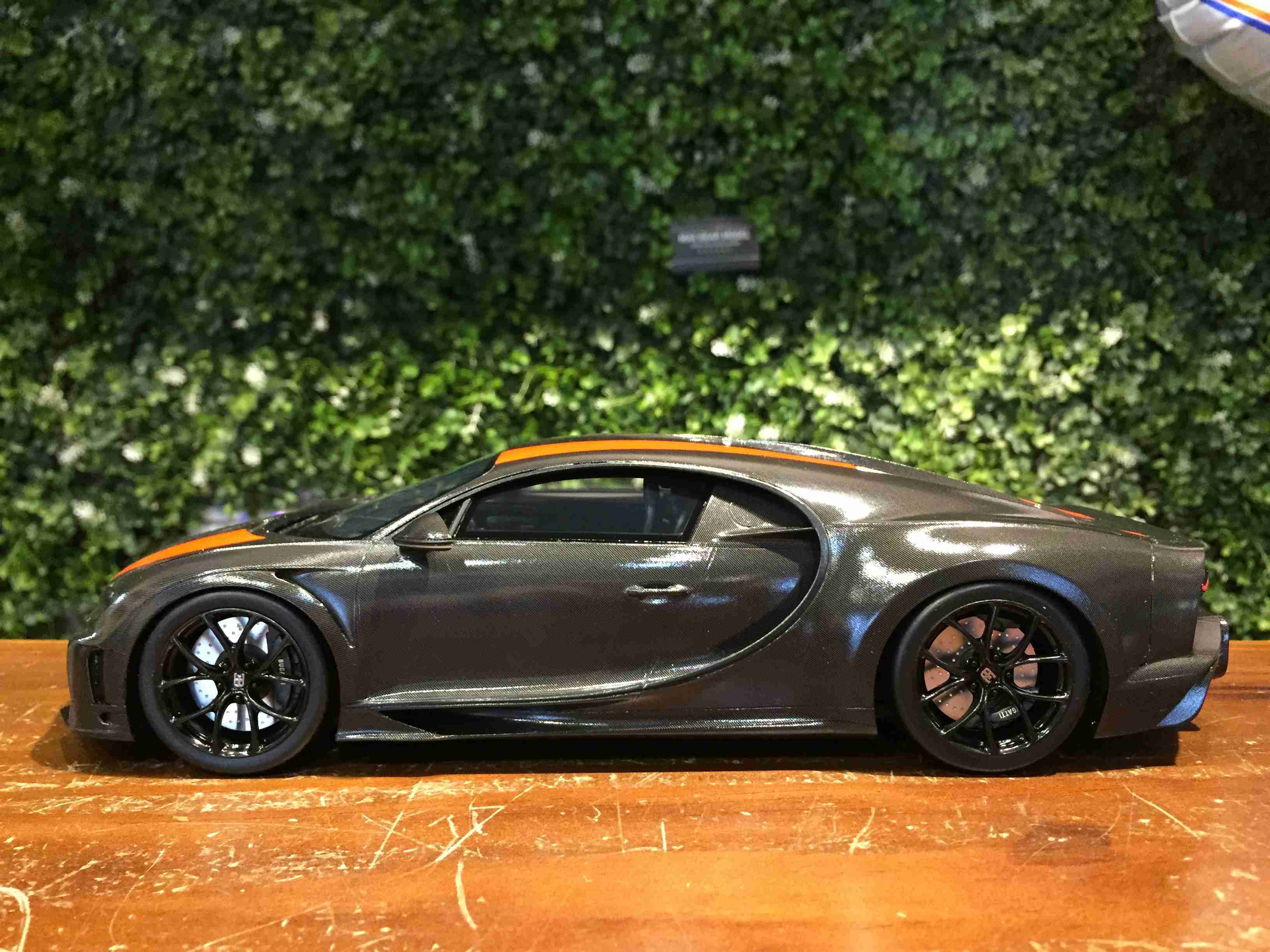 1/18 TopSpeed Bugatti Chiron SS 300 World Record TS0363【MGM】