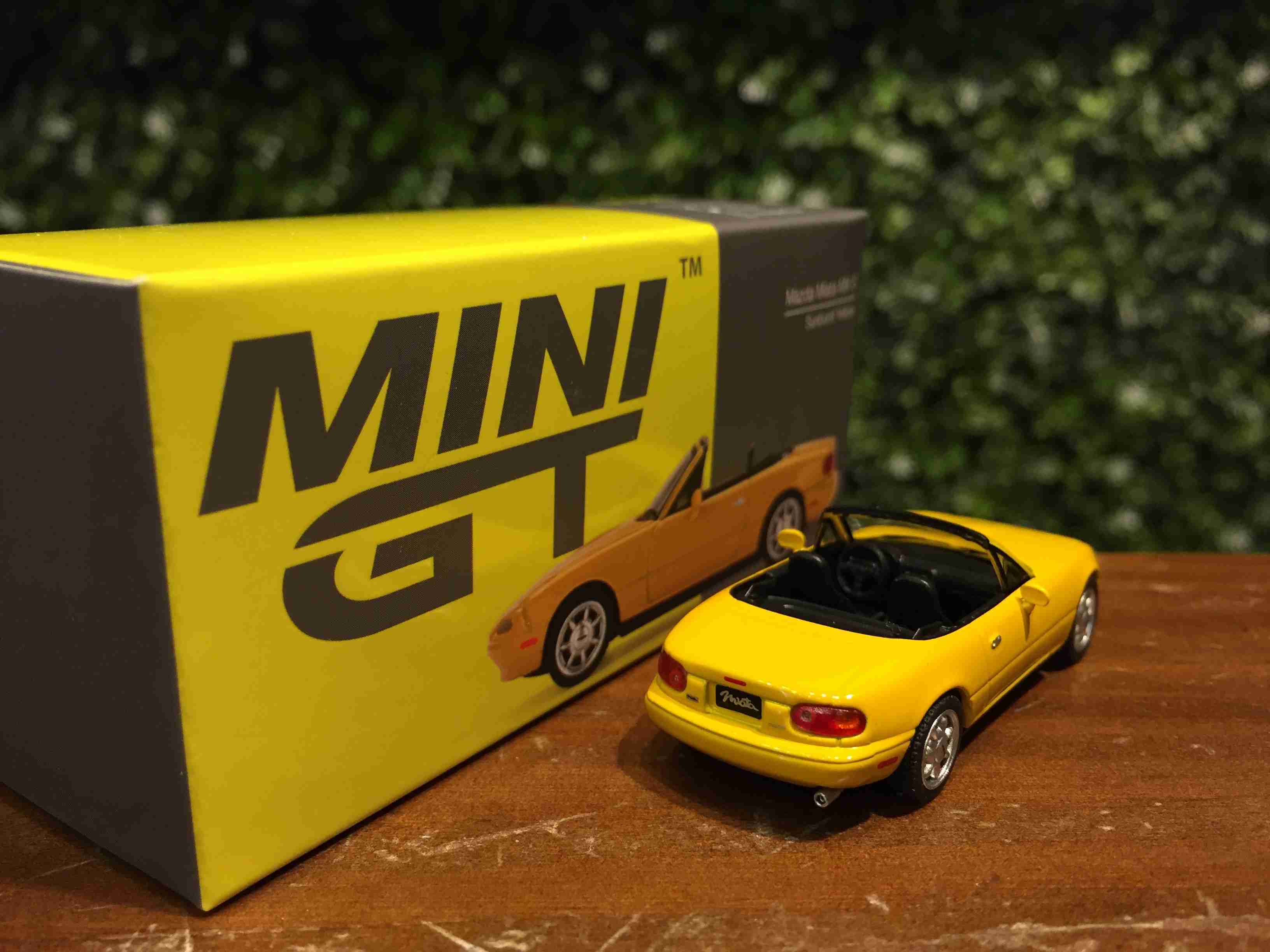 1/64 MiniGT Mazda Miata MX-5 (NA) Yellow MGT00392L【MGM】