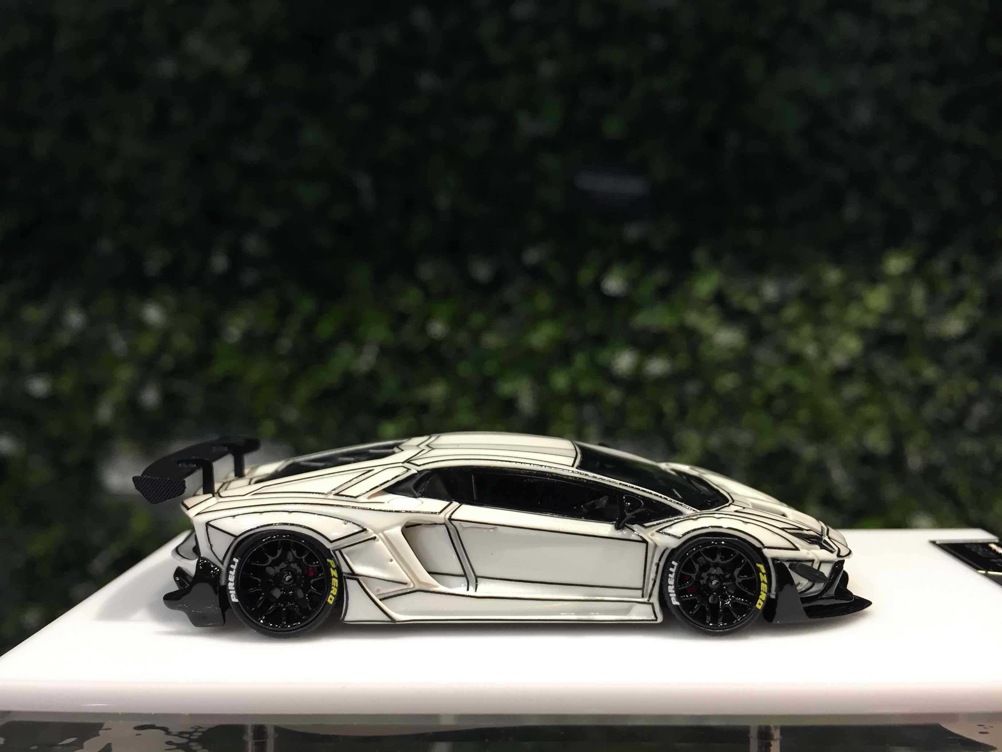 1/64 TP LBWK Aventador 2.0 Explosion 夜光版【MGM】