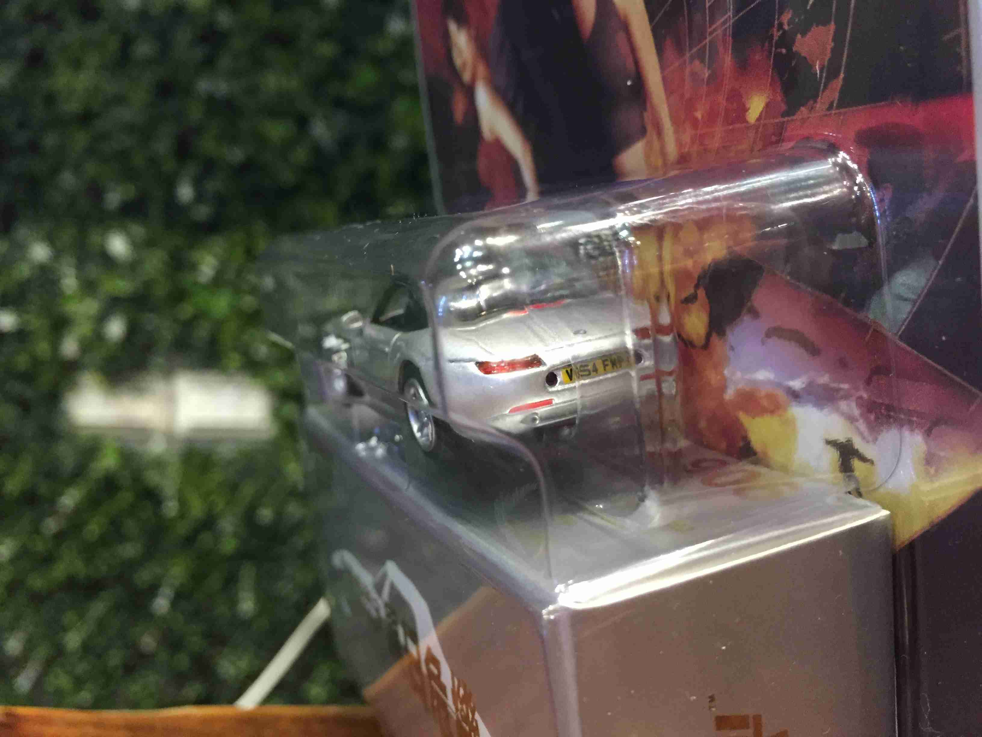 1/64 MiniGT BMW Z8 007 TheWorldIsNotEnough MGT00906007TC【MGM