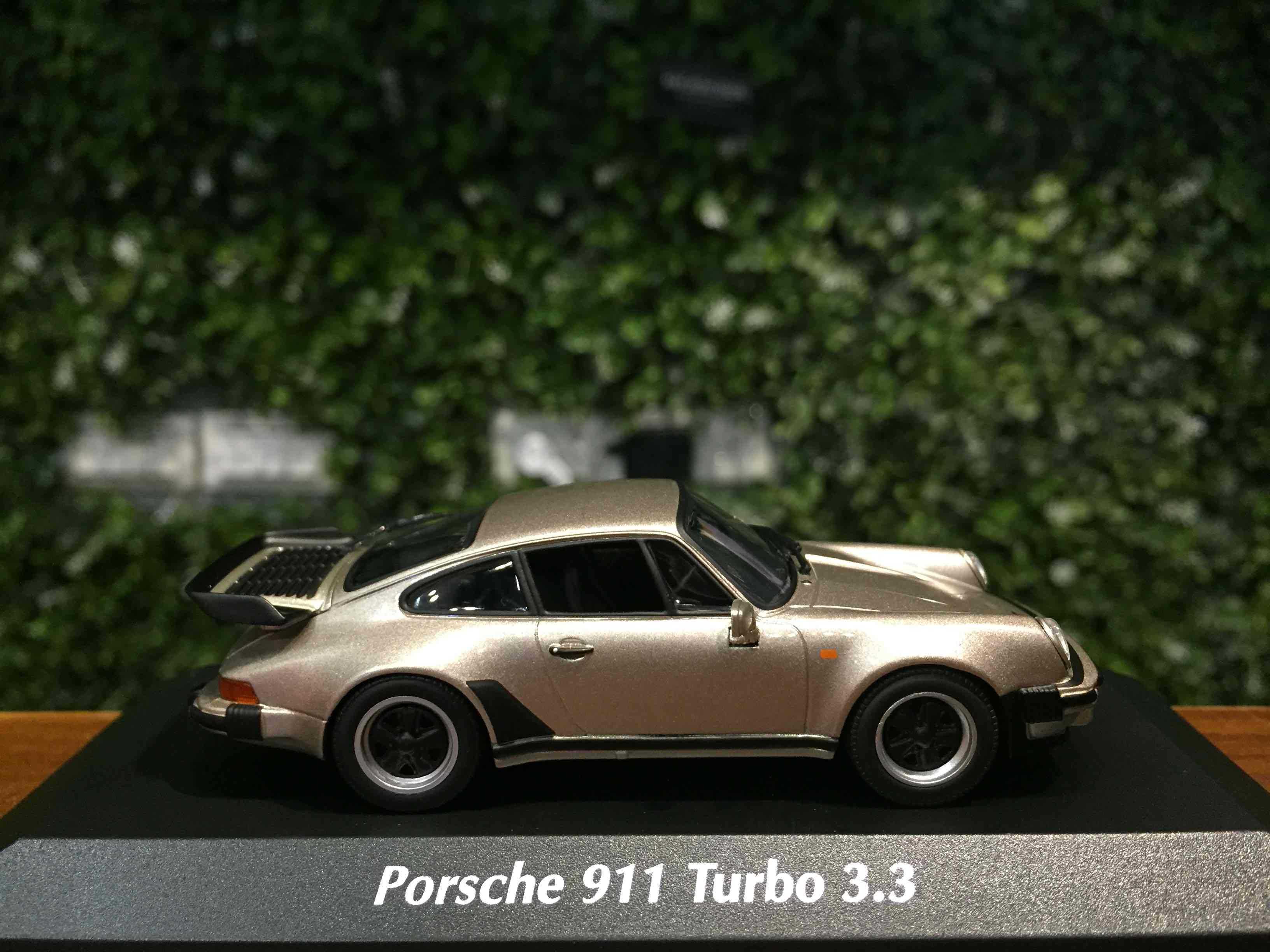 1/43 Minichamps Porsche 911 (930) Turbo 3.3 940069002【MGM】