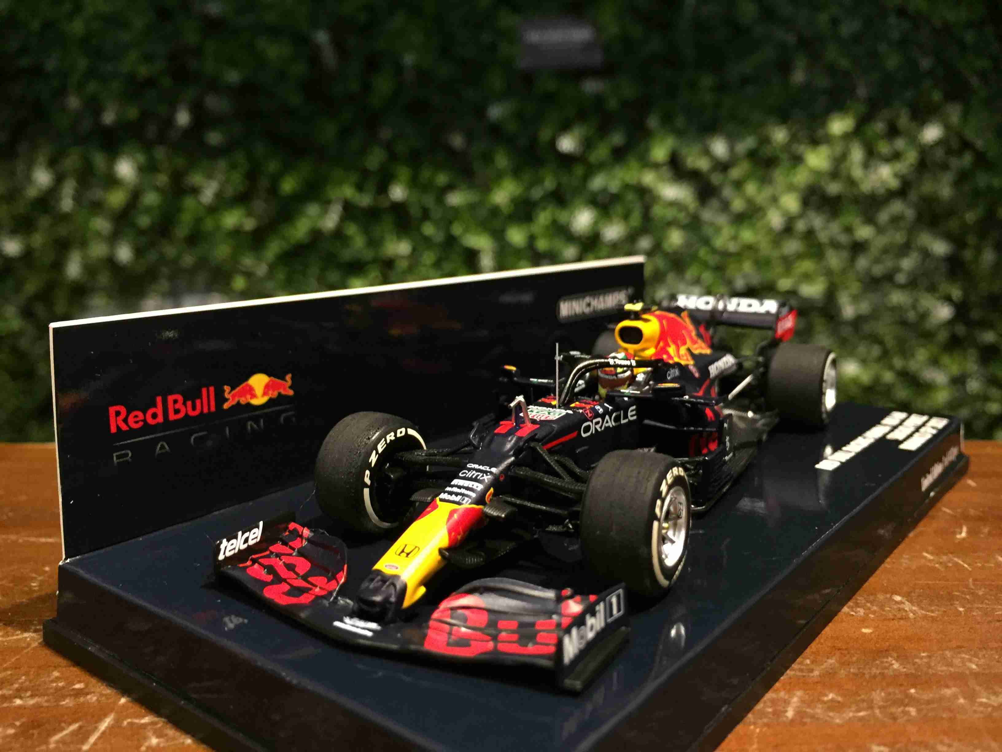 1/43 Minichamps Red Bull RB16B Sergio Perez 410210611【MGM】