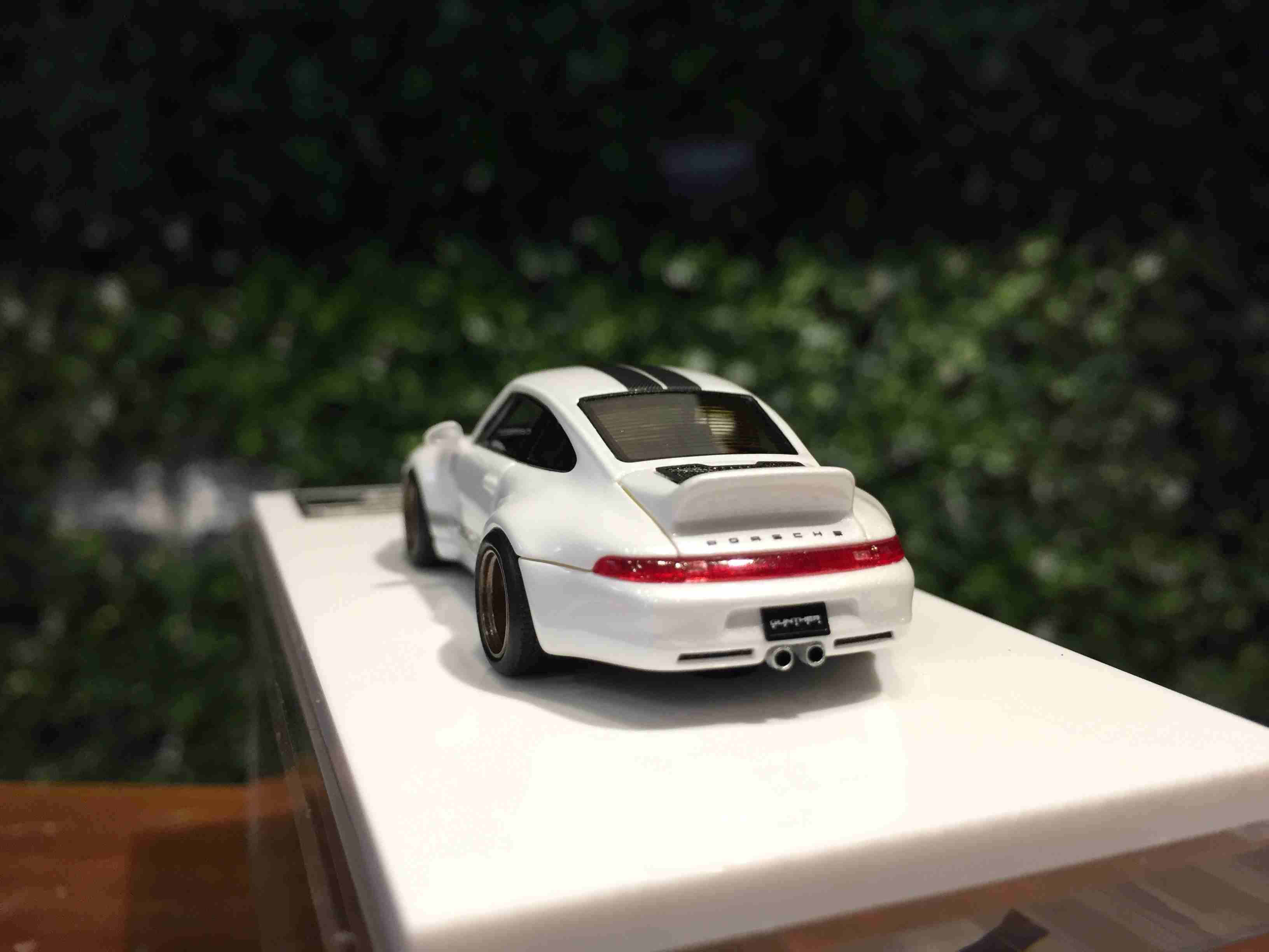 1/64 FuelMe Gunther Werks 400R Porsche 993 FM64005PGE【MGM】